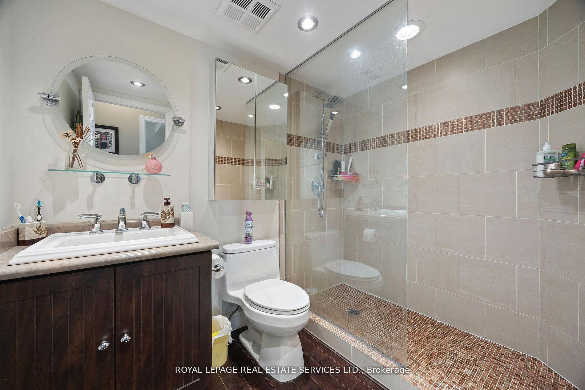 Photo 7 of Unit 1010, 2261 Lake Shore Boulevard W, Etobicoke, Mimico — HOMEH