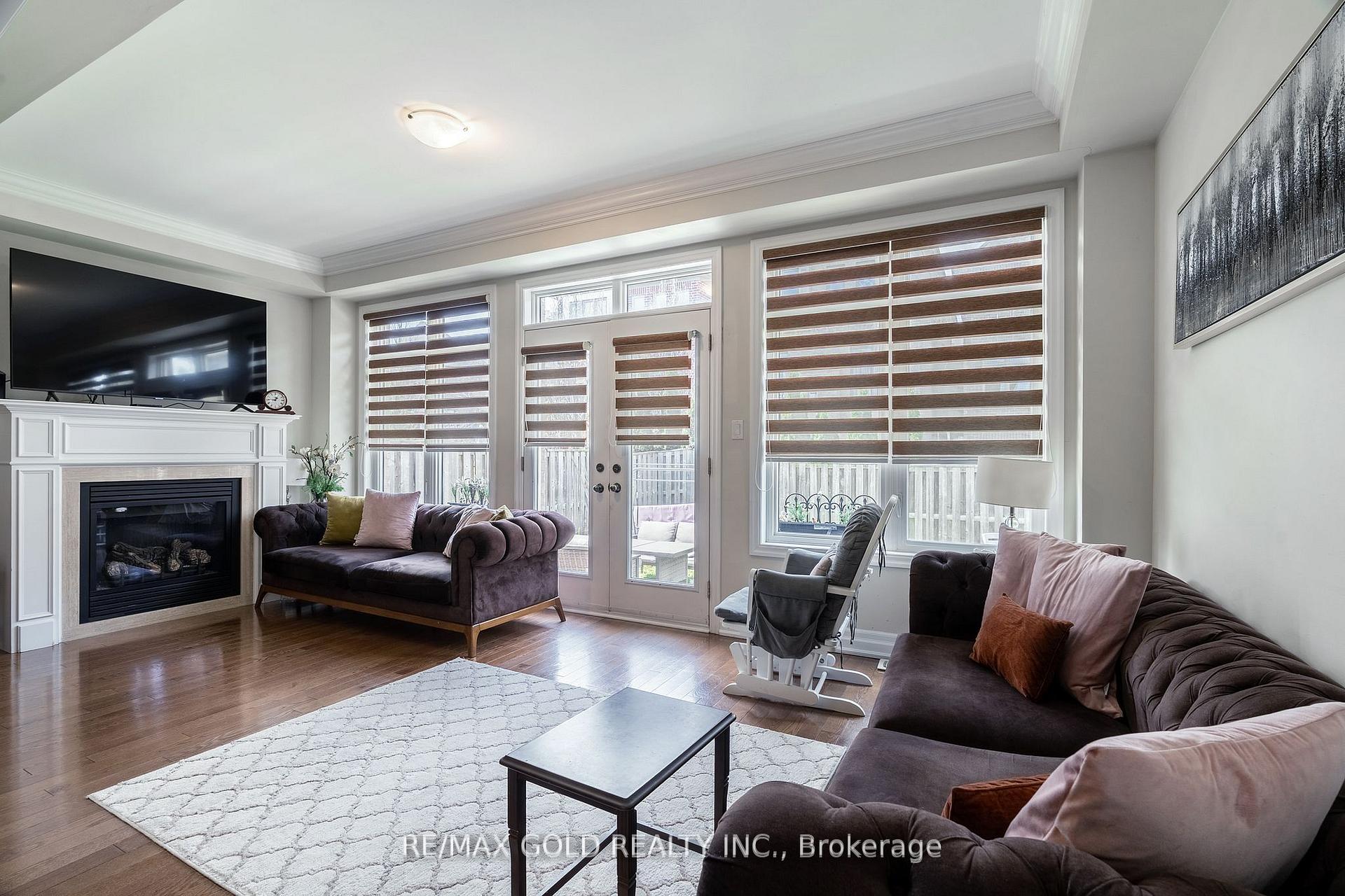 Photo 17 of 54 Robert Berry Crescent, King, King City — HOMEH