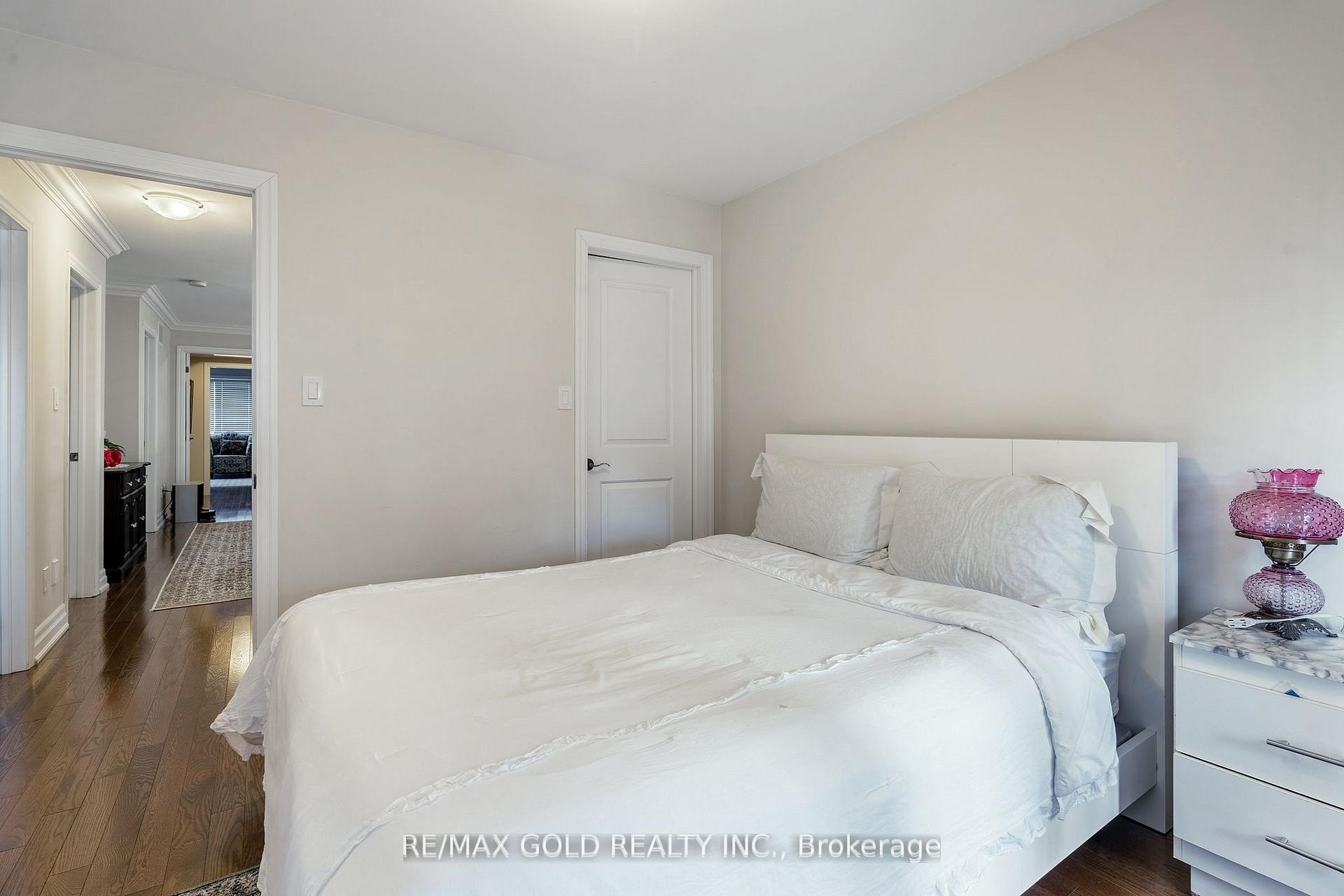 Photo 35 of 54 Robert Berry Crescent, King, King City — HOMEH