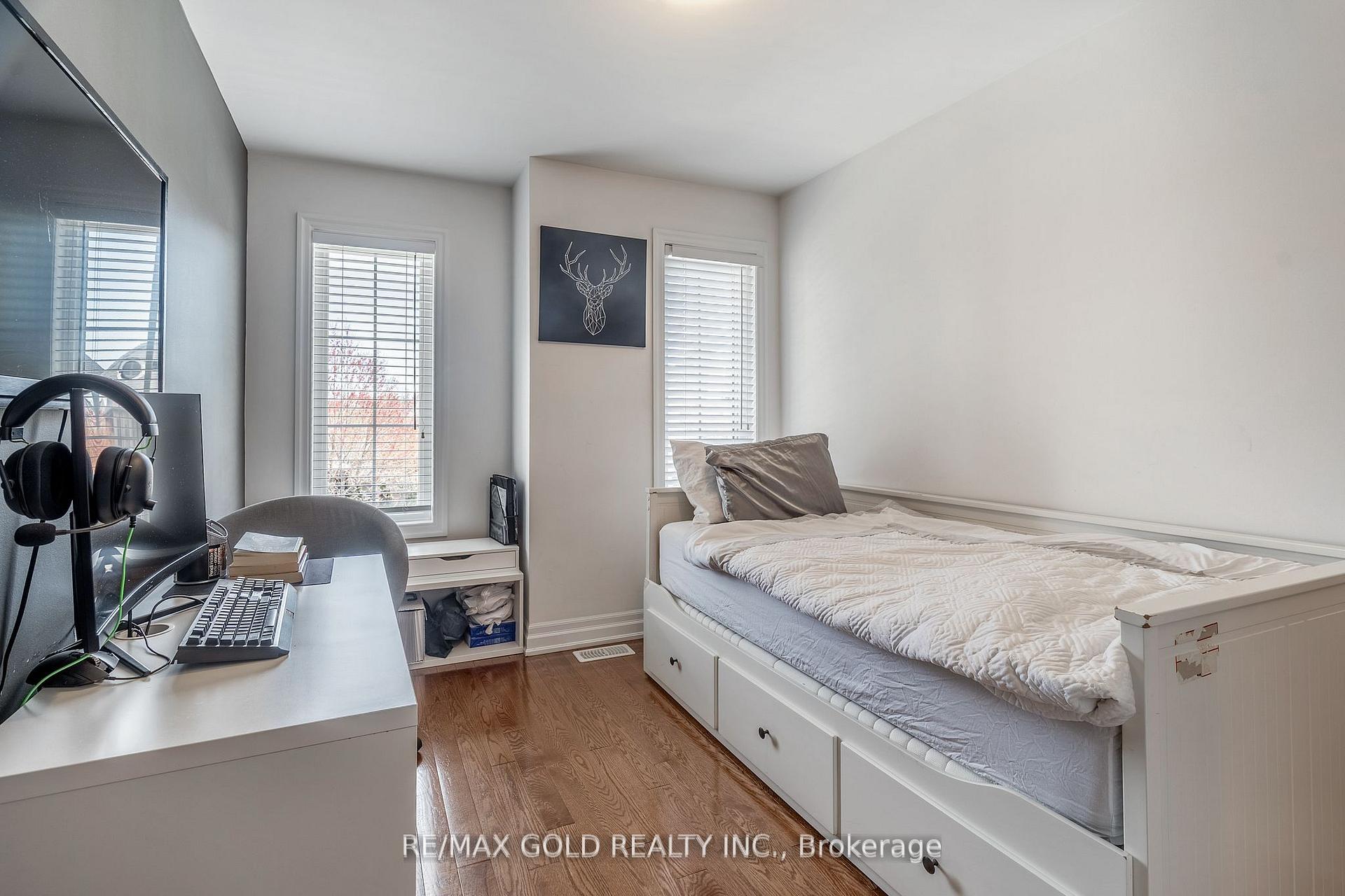 Photo 37 of 54 Robert Berry Crescent, King, King City — HOMEH