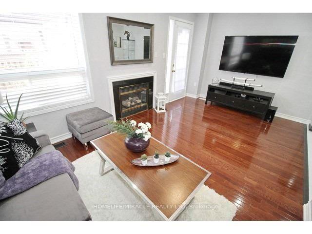 Photo 5 of 3157 Bentley Drive, Mississauga, Churchill Meadows — HOMEH