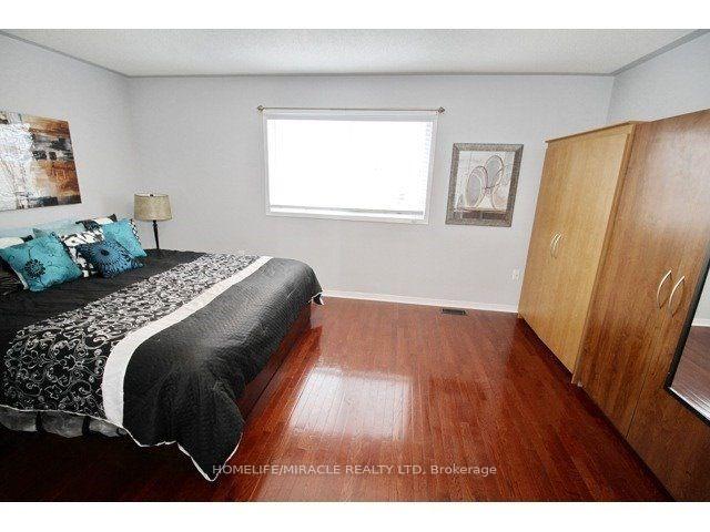 Photo 17 of 3157 Bentley Drive, Mississauga, Churchill Meadows — HOMEH