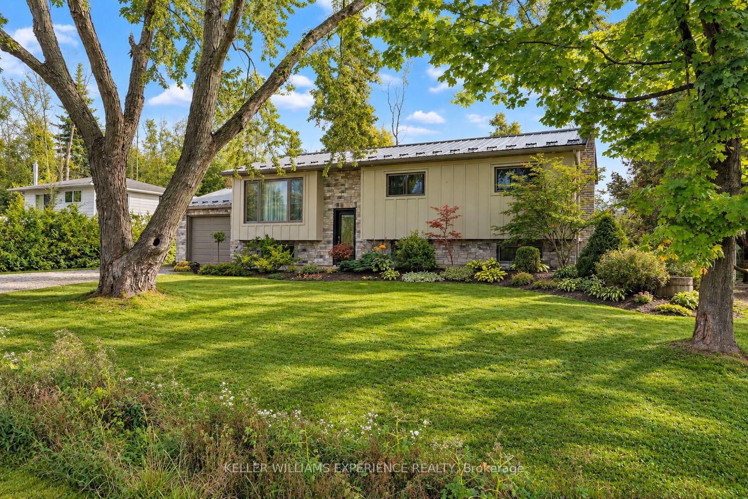 Photo 2 of 11 Barbara Avenue, Oro-Medonte, Rural Oro-Medonte — HOMEH