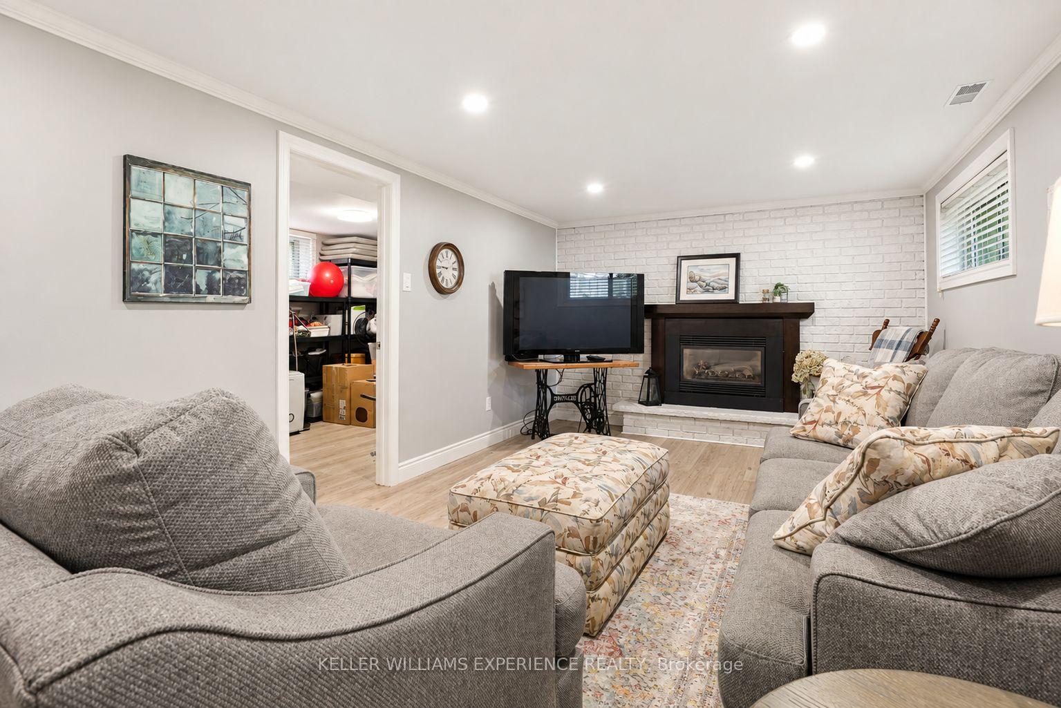 Photo 21 of 11 Barbara Avenue, Oro-Medonte, Rural Oro-Medonte — HOMEH