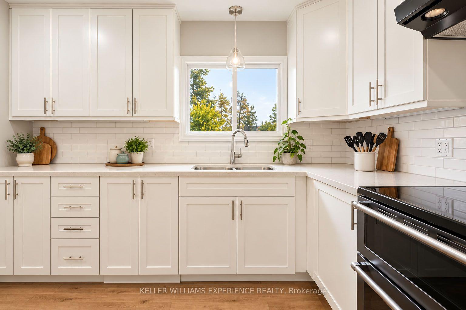 Photo 4 of 11 Barbara Avenue, Oro-Medonte, Rural Oro-Medonte — HOMEH