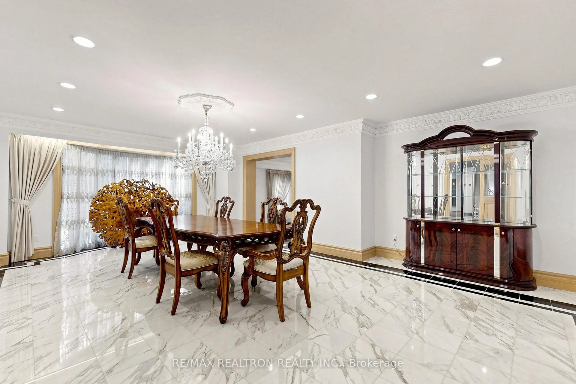 Photo 33 of 31 Arjay Crescent, North York, Bridle Path-Sunnybrook-York Mills — HOMEH