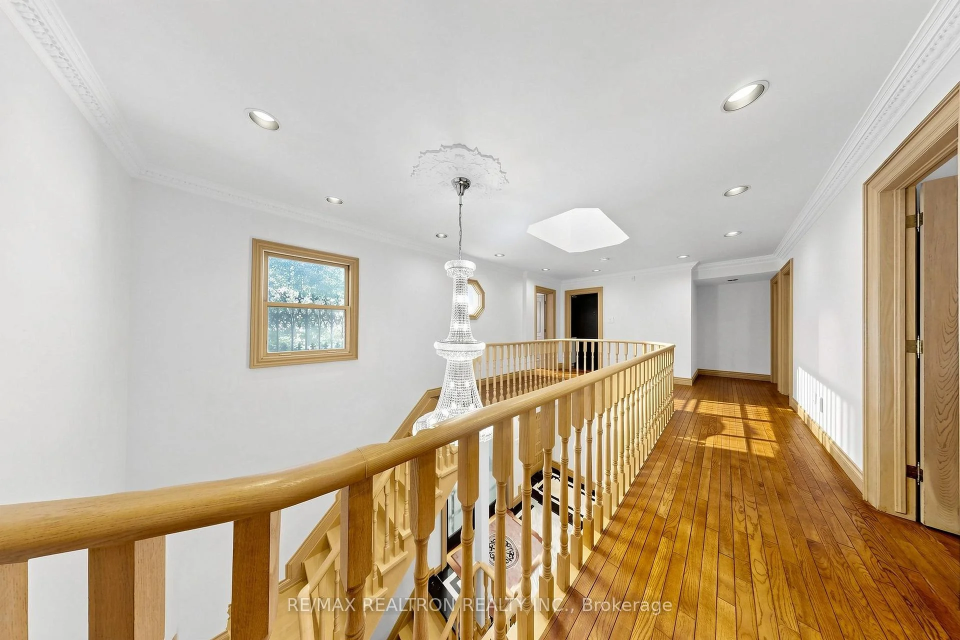 Photo 37 of 31 Arjay Crescent, North York, Bridle Path-Sunnybrook-York Mills — HOMEH