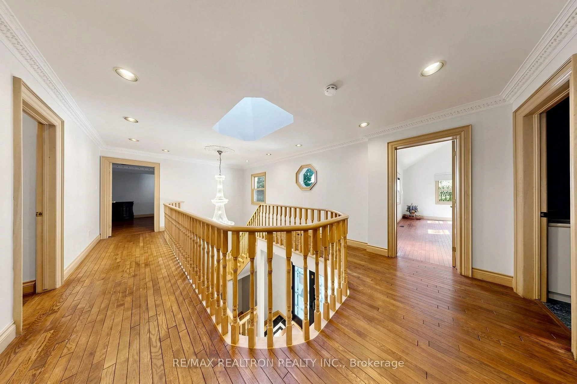 Photo 38 of 31 Arjay Crescent, North York, Bridle Path-Sunnybrook-York Mills — HOMEH