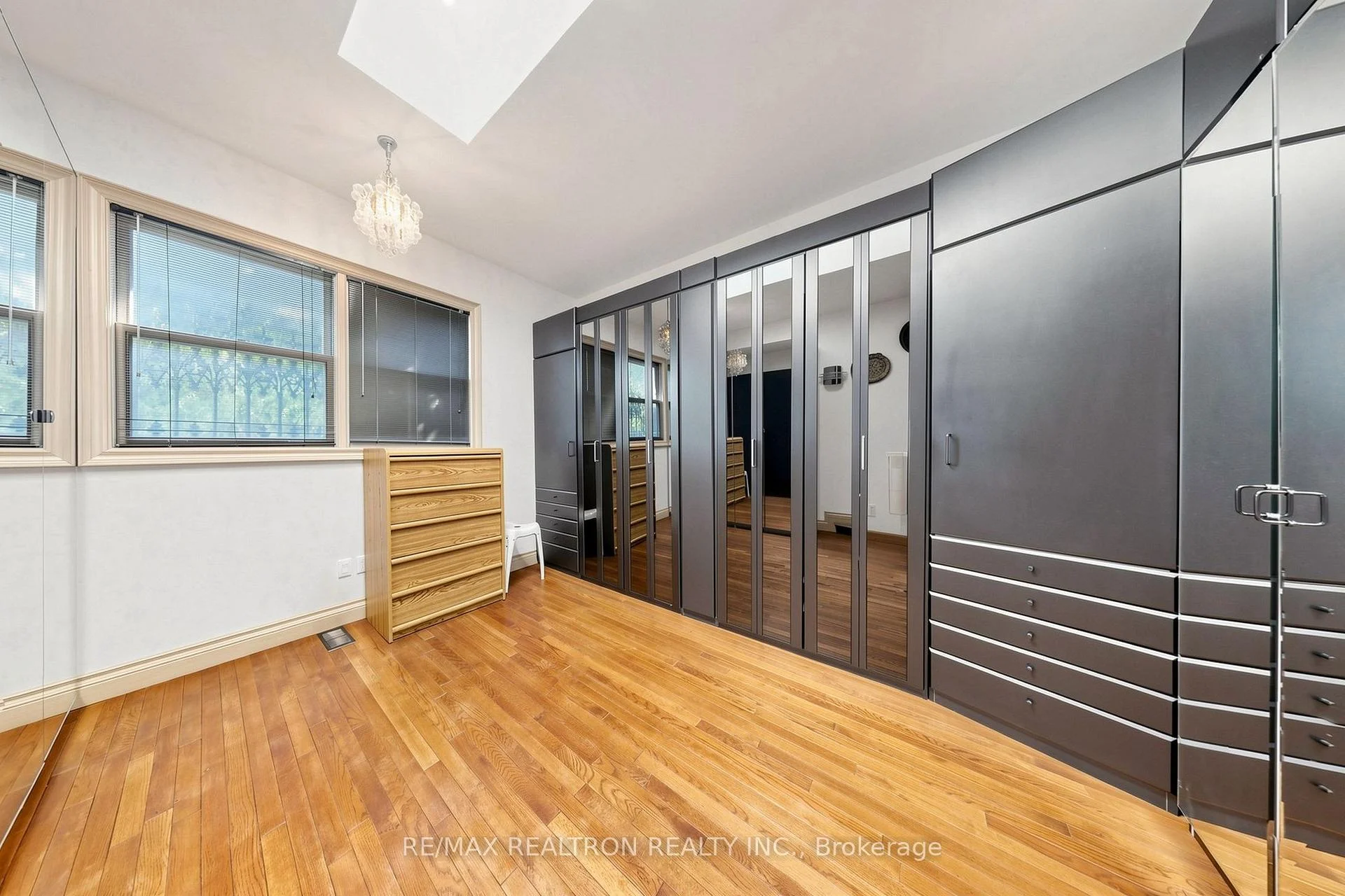 Photo 41 of 31 Arjay Crescent, North York, Bridle Path-Sunnybrook-York Mills — HOMEH