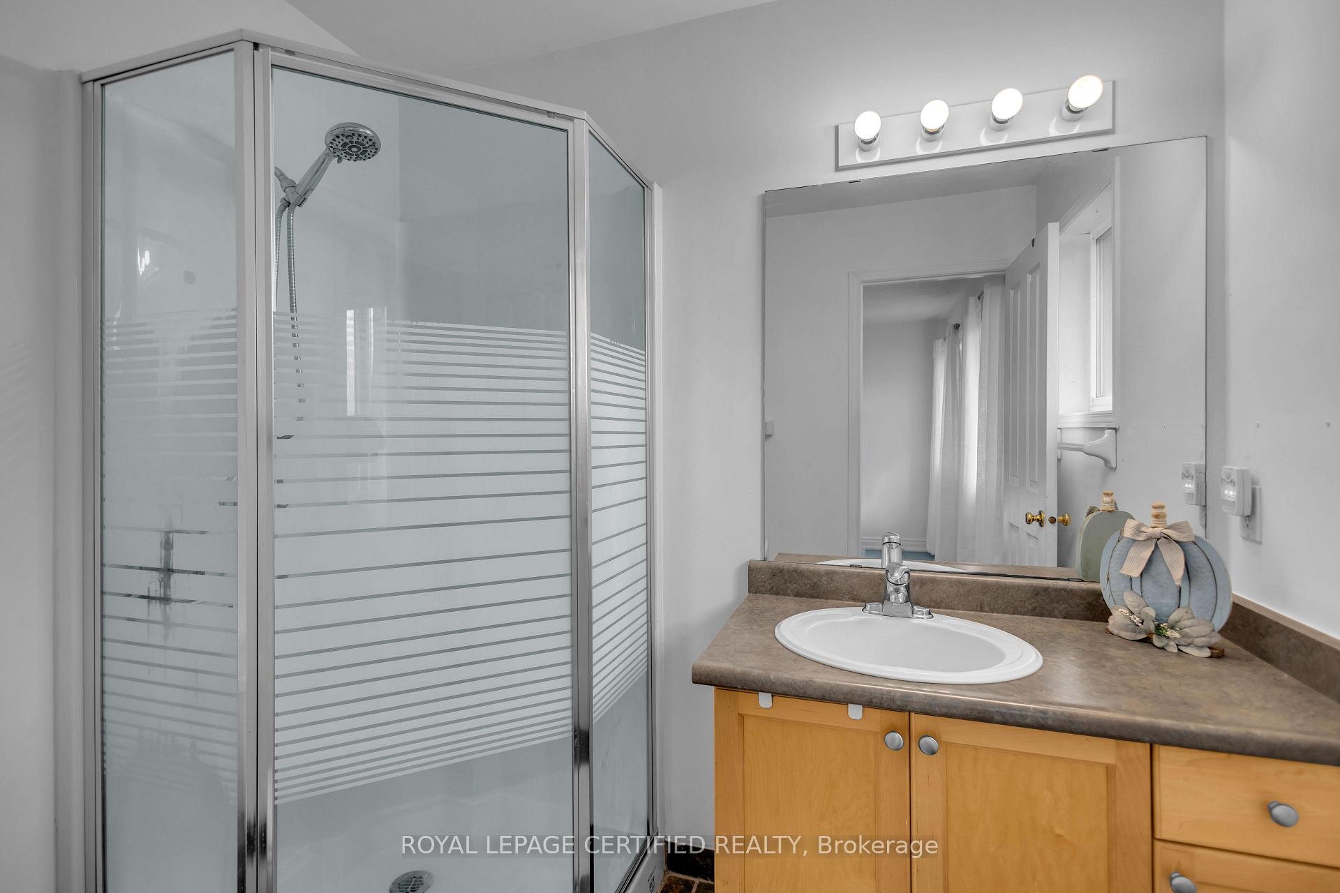 Photo 9 of 50 Briarose Place, Hamilton, Mountview — HOMEH