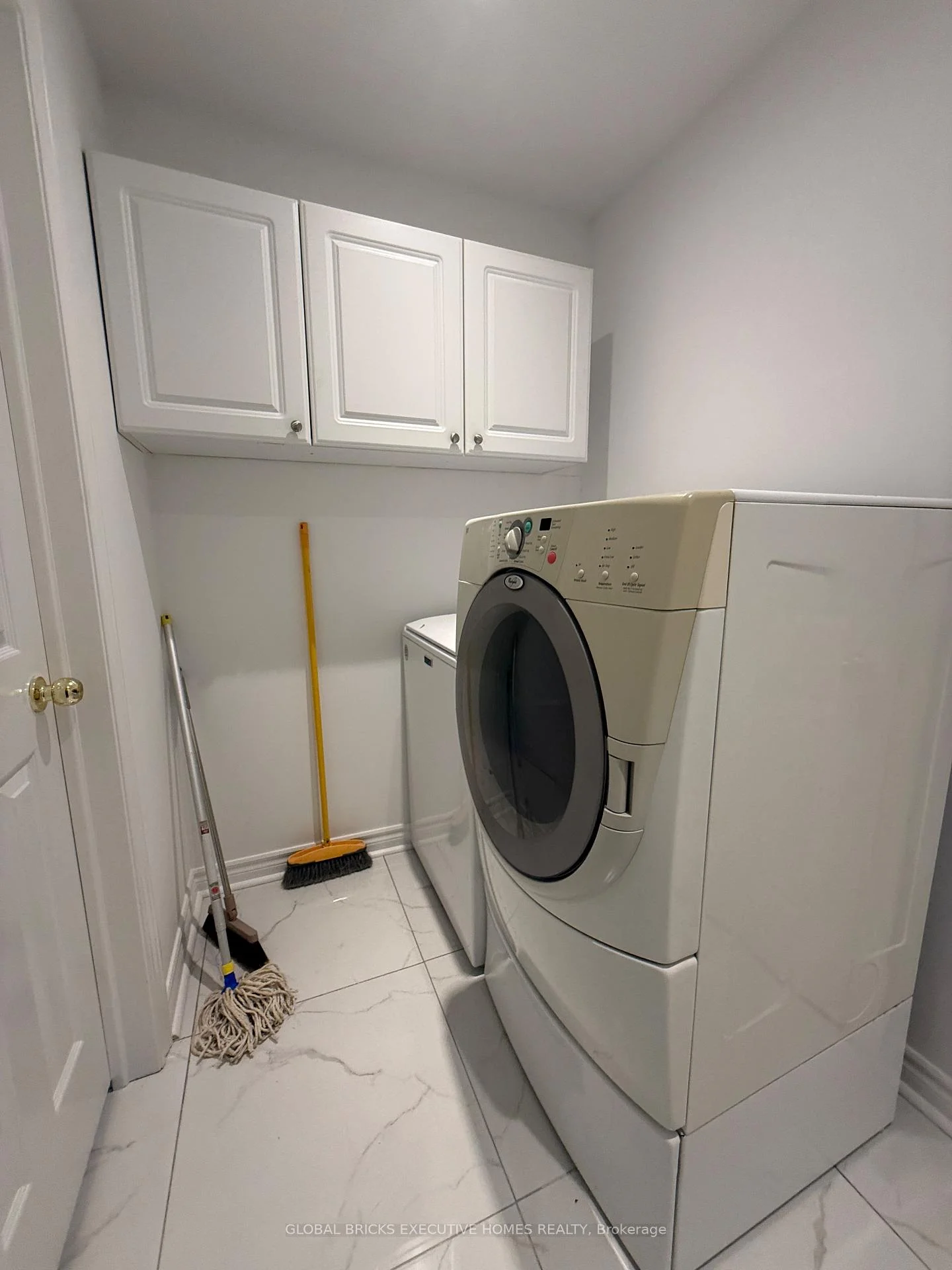 Photo 11 of Unit Upper, 66 Foundry Crescent, Markham, Raymerville — HOMEH