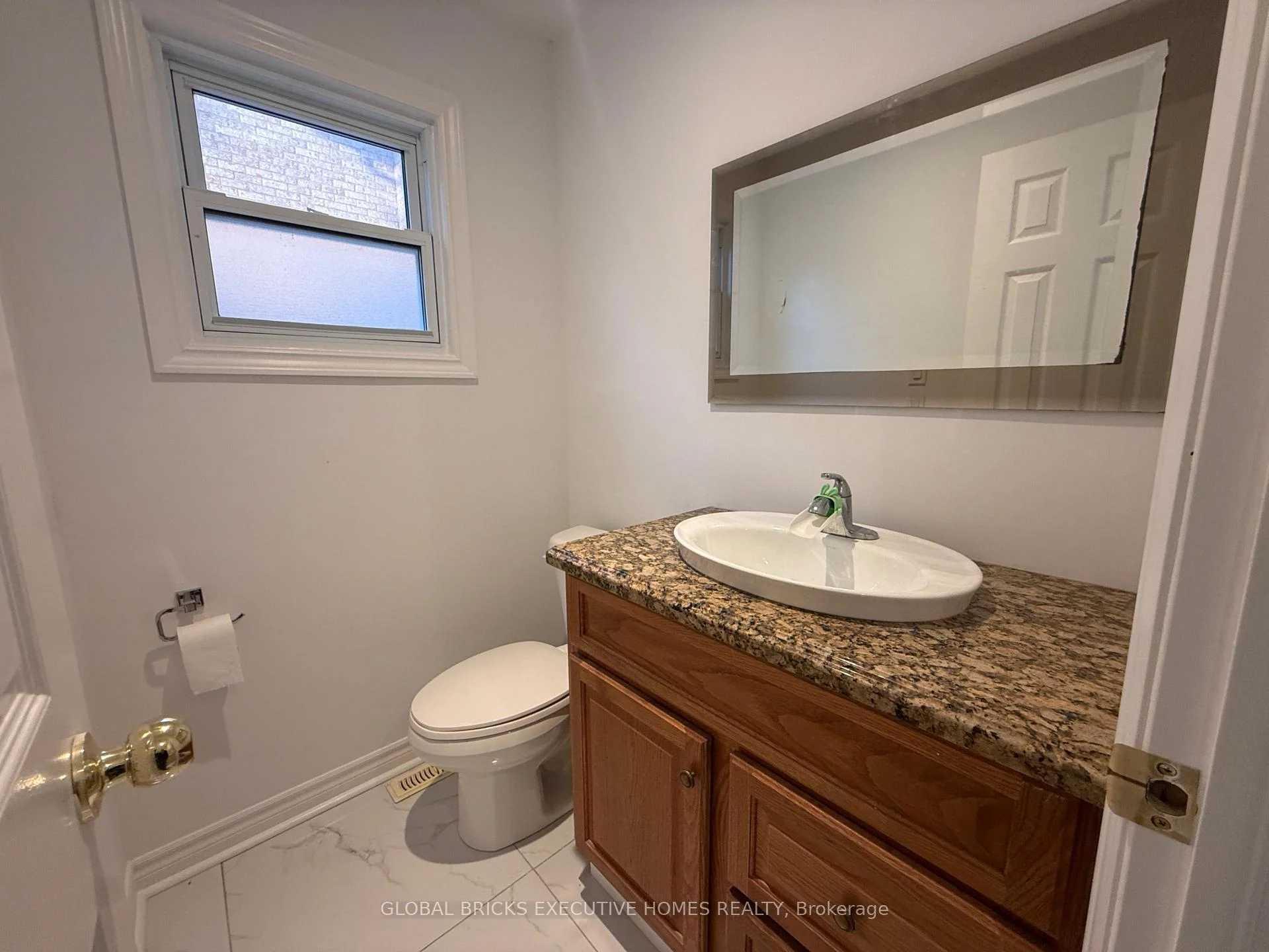 Photo 13 of Unit Upper, 66 Foundry Crescent, Markham, Raymerville — HOMEH