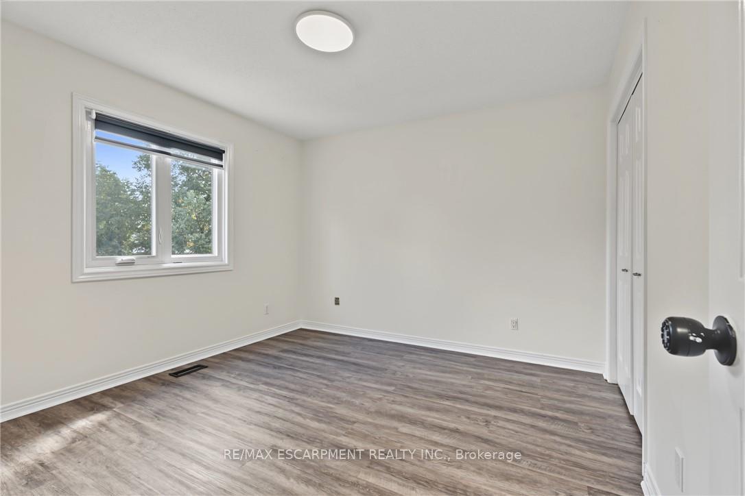 Photo 16 of 141 Race Street, Brant, Paris — HOMEH
