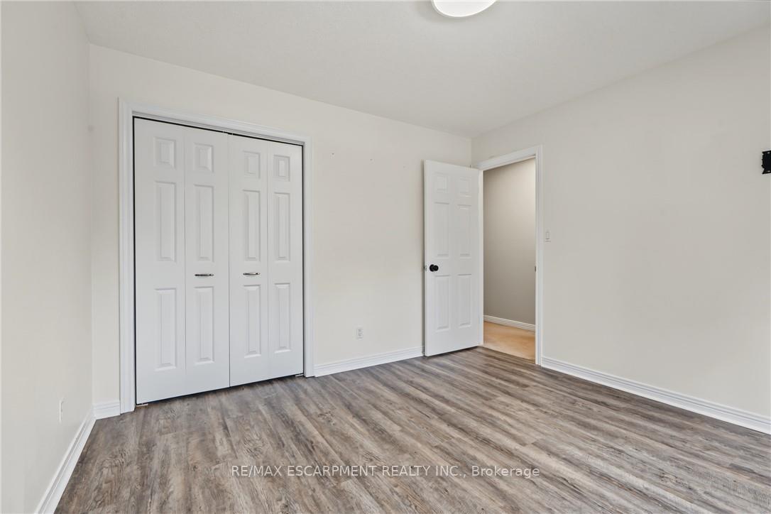 Photo 17 of 141 Race Street, Brant, Paris — HOMEH