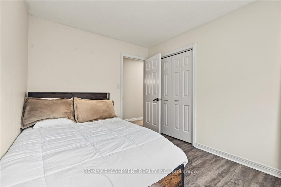 Photo 19 of 141 Race Street, Brant, Paris — HOMEH
