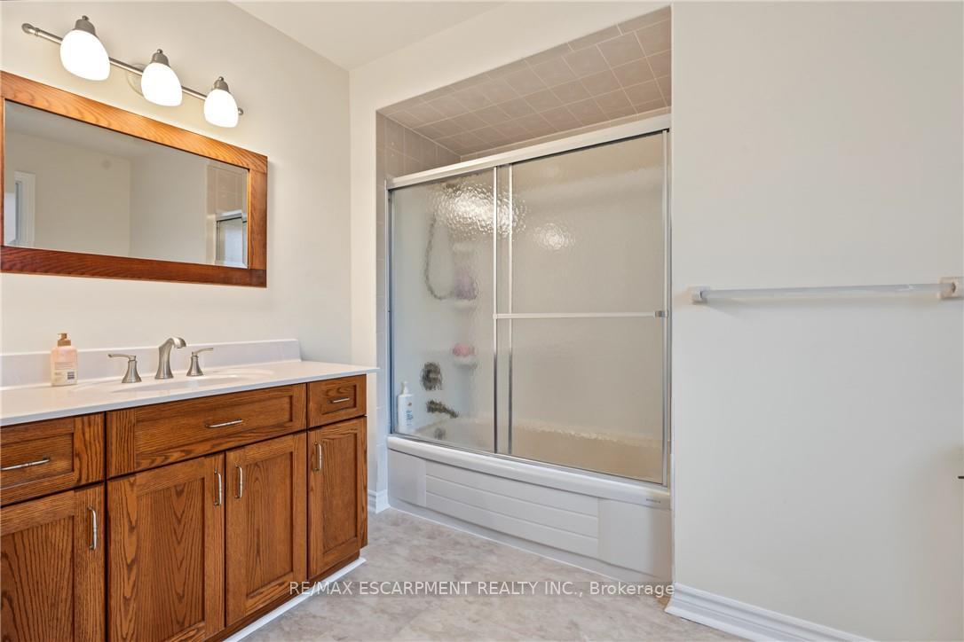 Photo 22 of 141 Race Street, Brant, Paris — HOMEH