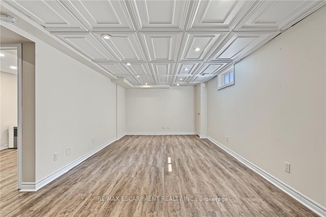 Photo 23 of 141 Race Street, Brant, Paris — HOMEH