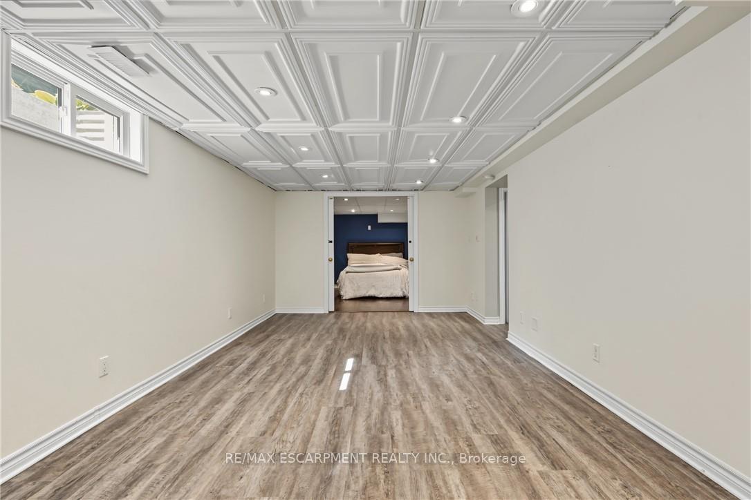 Photo 24 of 141 Race Street, Brant, Paris — HOMEH