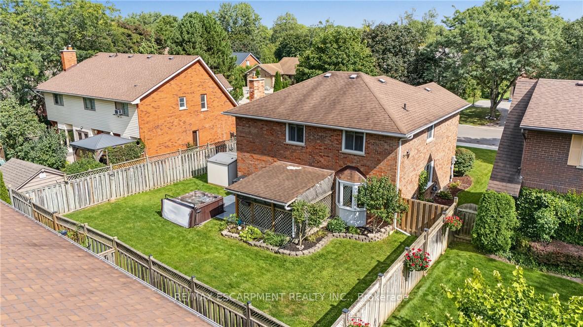Photo 33 of 141 Race Street, Brant, Paris — HOMEH