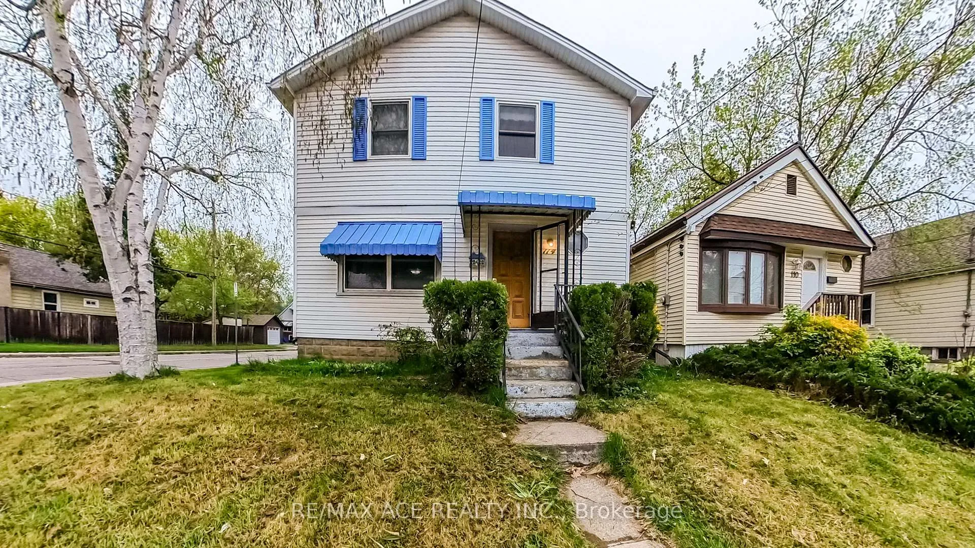 Front of 114 Royal Avenue
