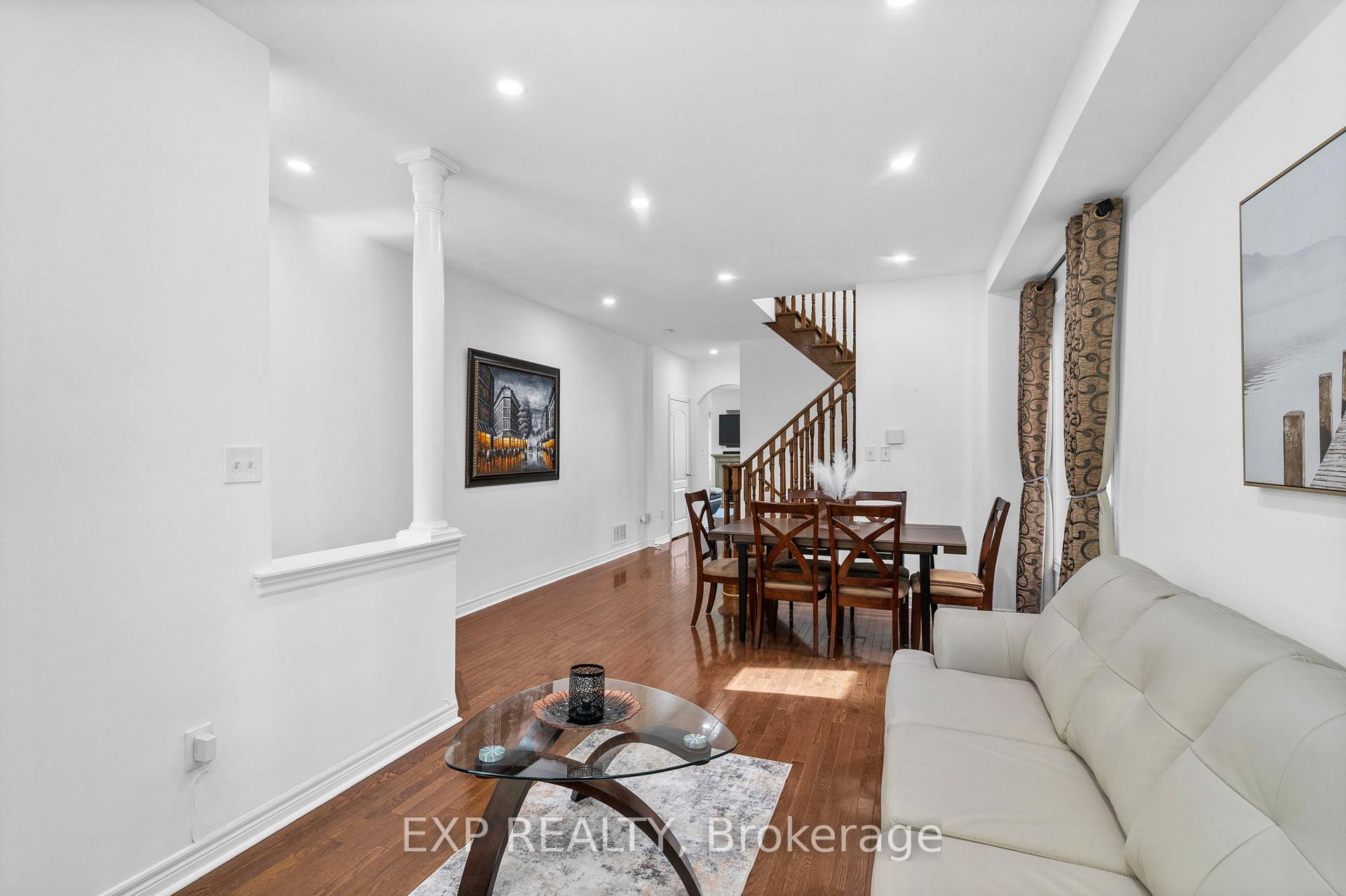Photo 7 of 71 Pillar Rock Crescent, Markham, Victoria Manor-Jennings Gate — HOMEH
