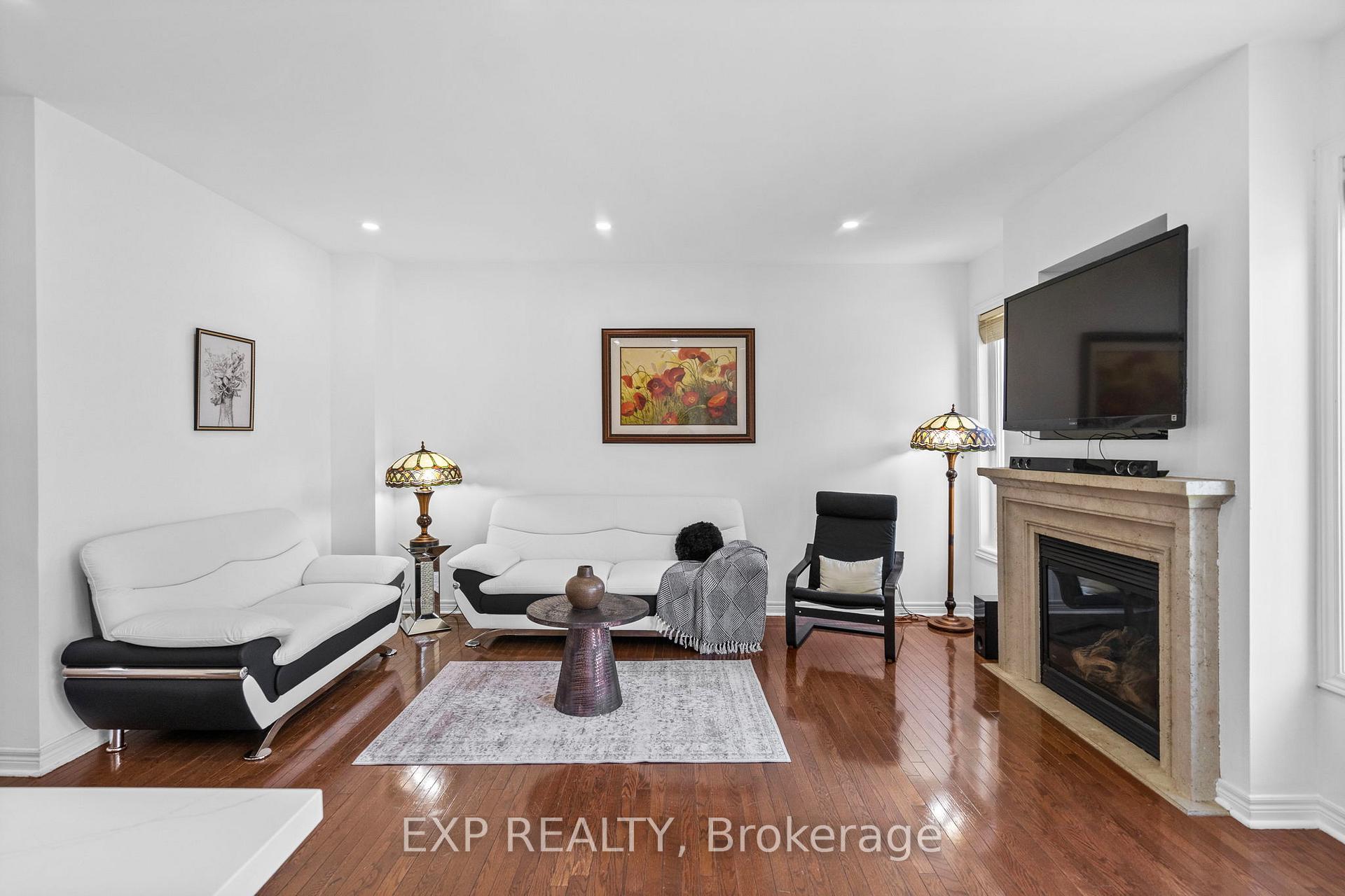 Photo 10 of 71 Pillar Rock Crescent, Markham, Victoria Manor-Jennings Gate — HOMEH