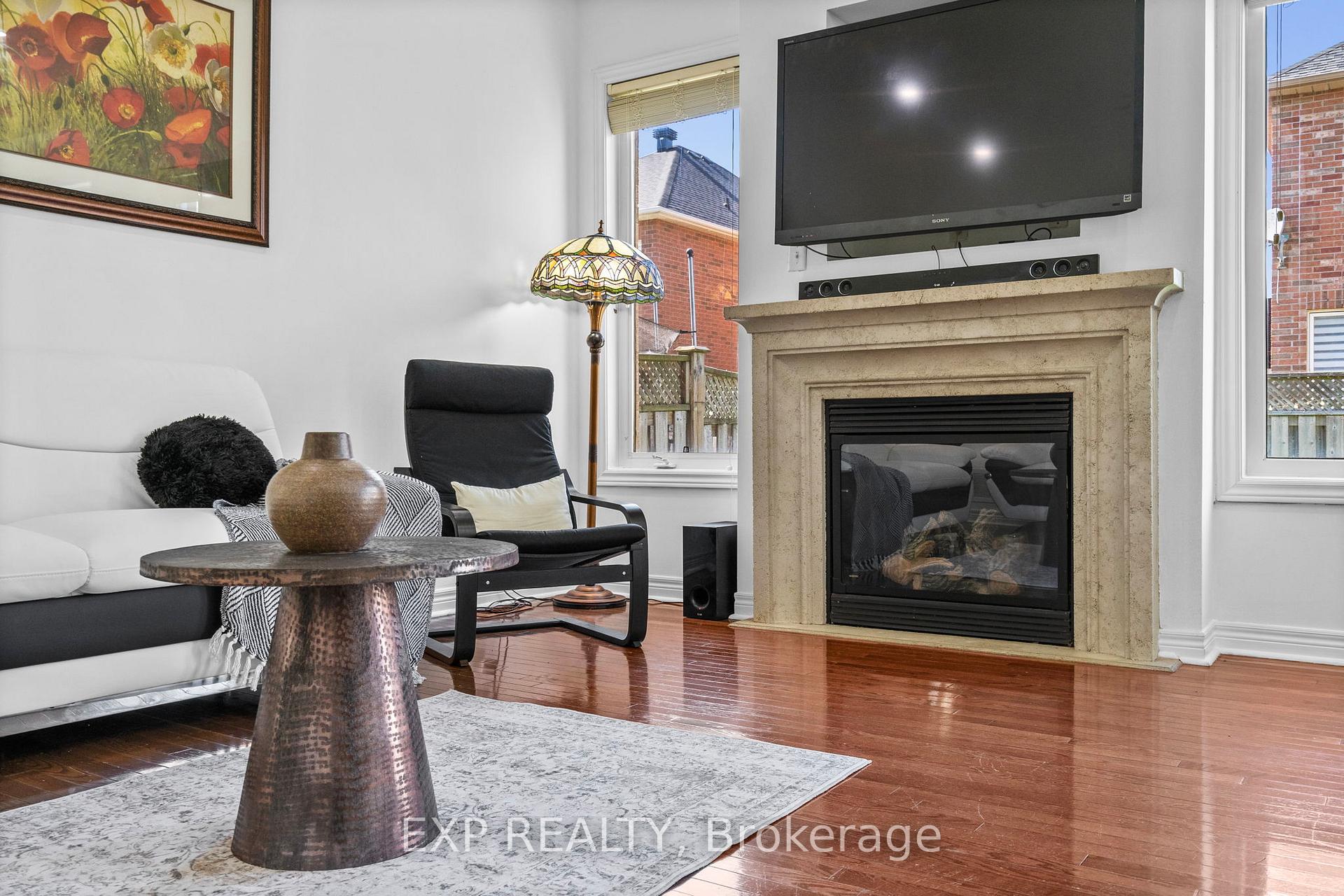 Photo 11 of 71 Pillar Rock Crescent, Markham, Victoria Manor-Jennings Gate — HOMEH