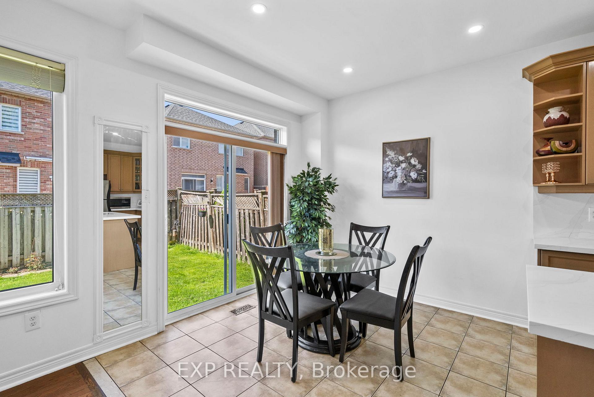 Photo 14 of 71 Pillar Rock Crescent, Markham, Victoria Manor-Jennings Gate — HOMEH