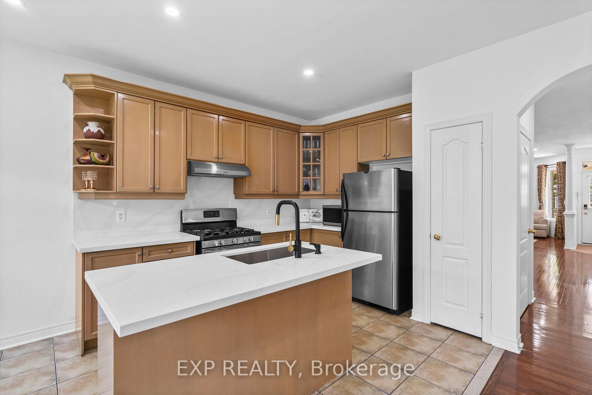 Photo 15 of 71 Pillar Rock Crescent, Markham, Victoria Manor-Jennings Gate — HOMEH