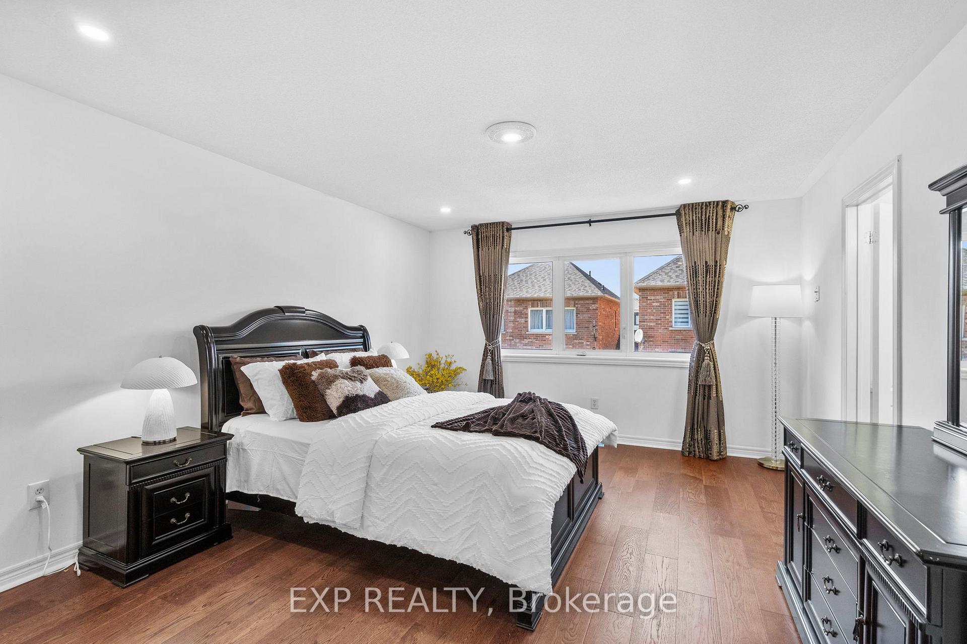 Photo 20 of 71 Pillar Rock Crescent, Markham, Victoria Manor-Jennings Gate — HOMEH