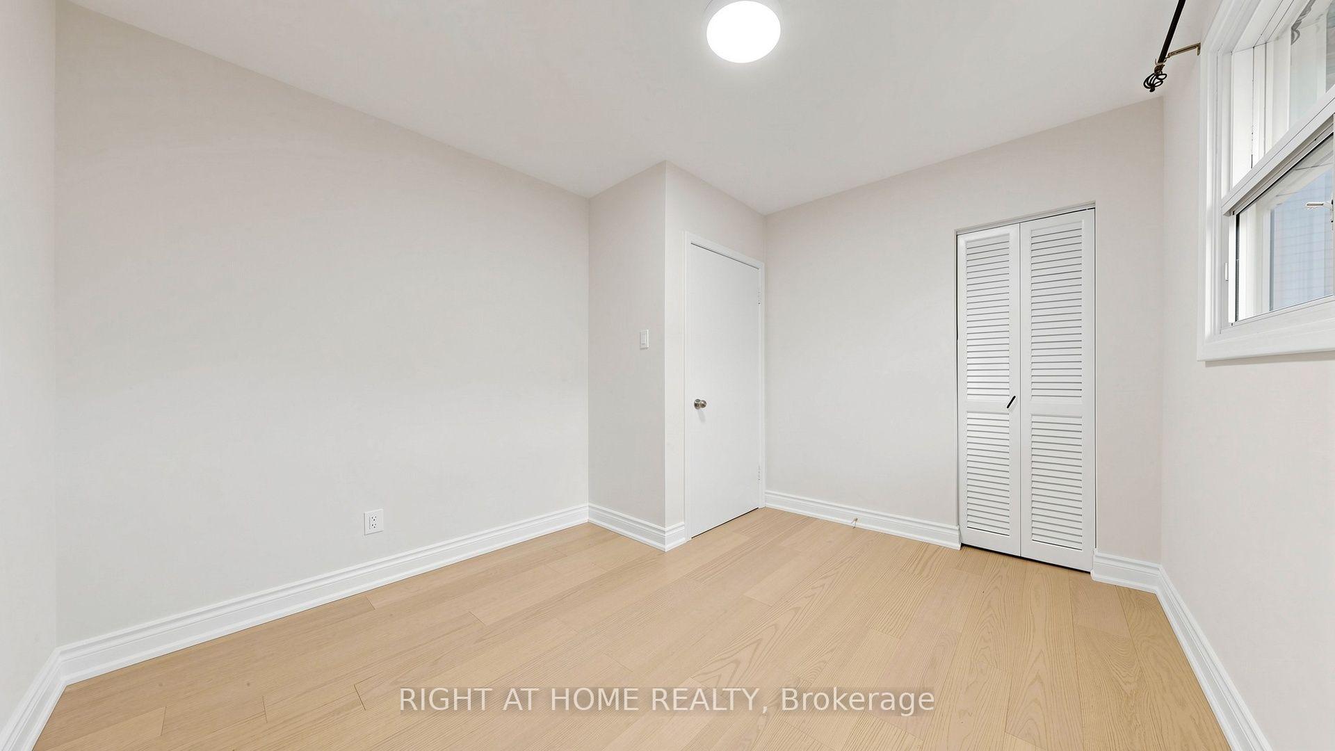 Photo 20 of 76 Fenside Drive, North York, Parkwoods-Donalda — HOMEH