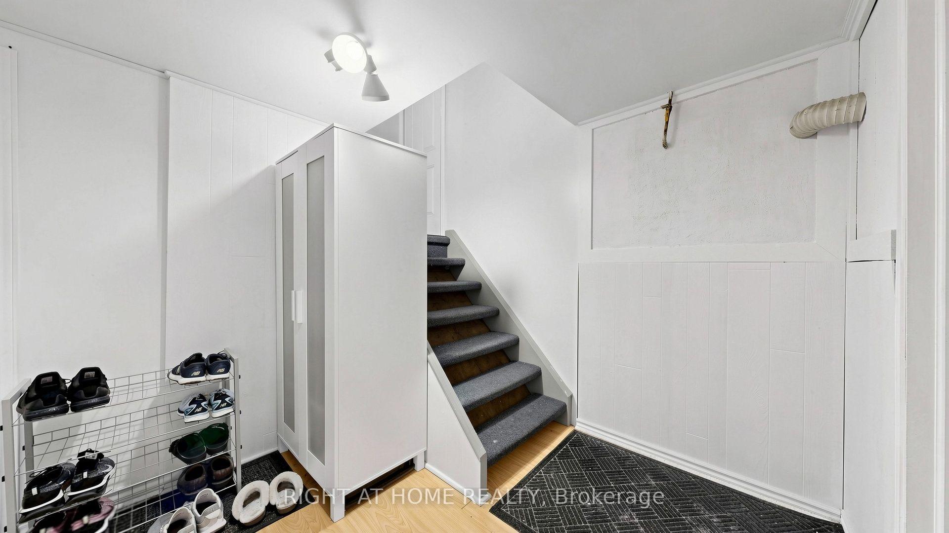 Photo 25 of 76 Fenside Drive, North York, Parkwoods-Donalda — HOMEH