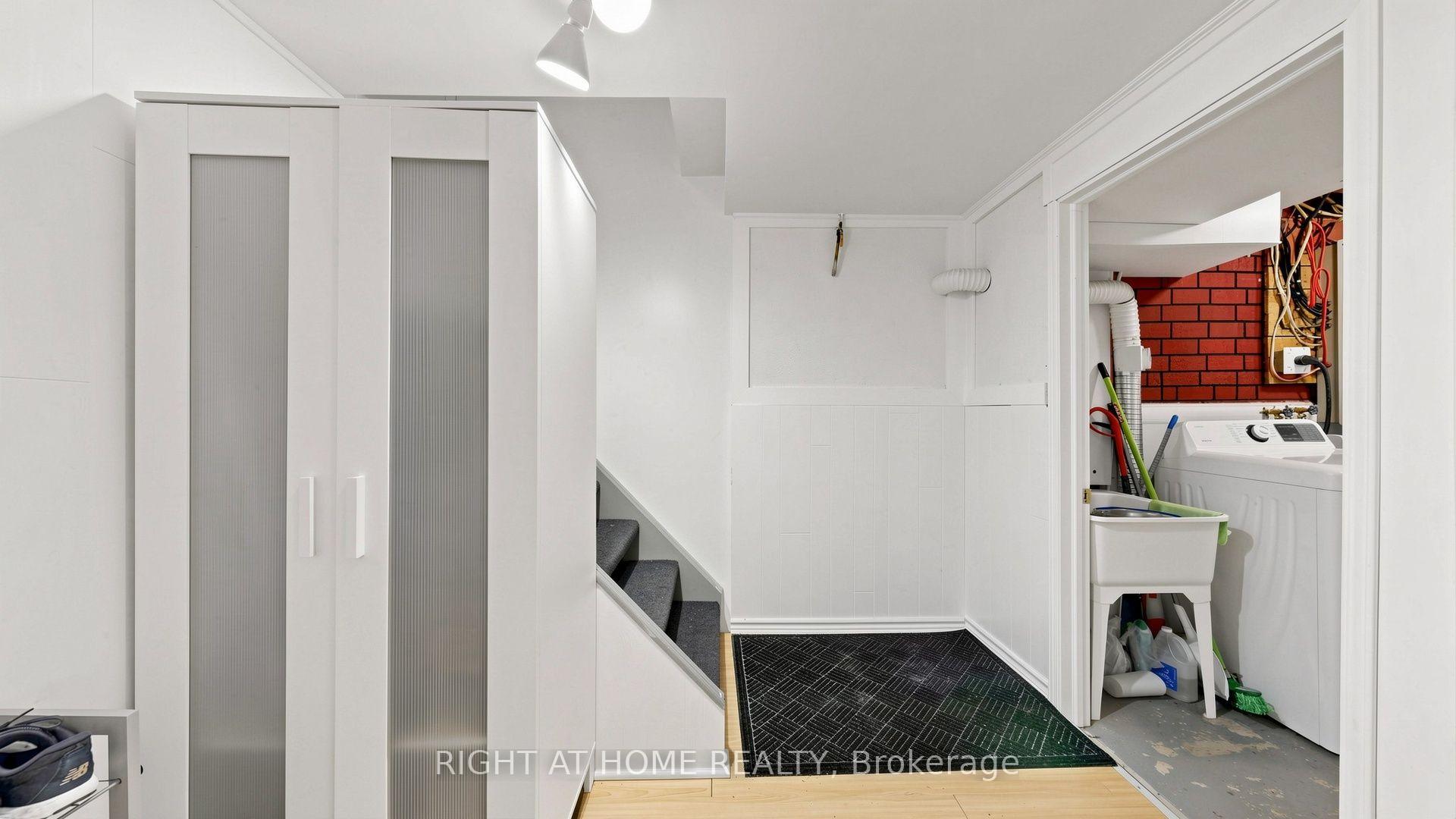 Photo 26 of 76 Fenside Drive, North York, Parkwoods-Donalda — HOMEH