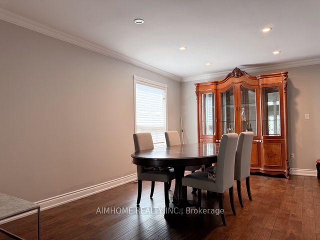 Photo 3 of 22 Matson Court, Aurora, Bayview Northeast — HOMEH