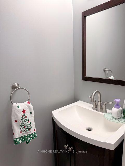 Photo 8 of 22 Matson Court, Aurora, Bayview Northeast — HOMEH