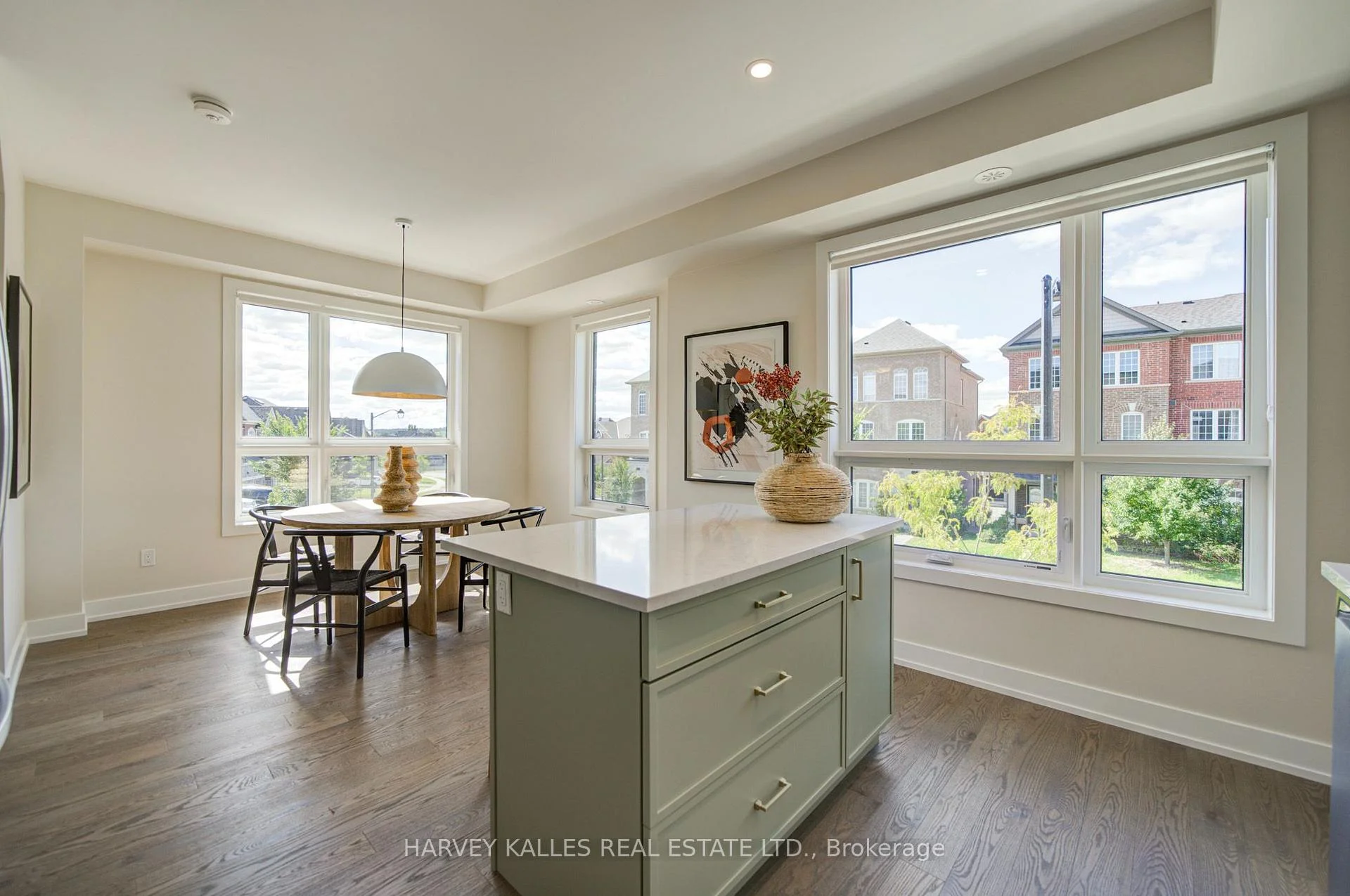 Photo 40 of Unit 10, 10 Lytham Green Circle, Newmarket, Glenway Estates — HOMEH