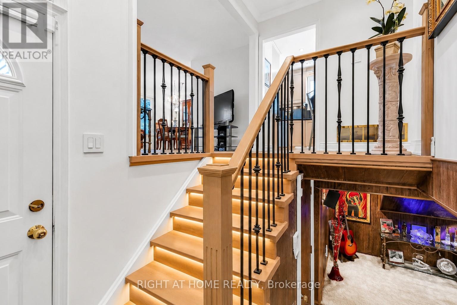 Photo 7 of 168 Springhead Gardens, Richmond Hill, North Richvale — HOMEH