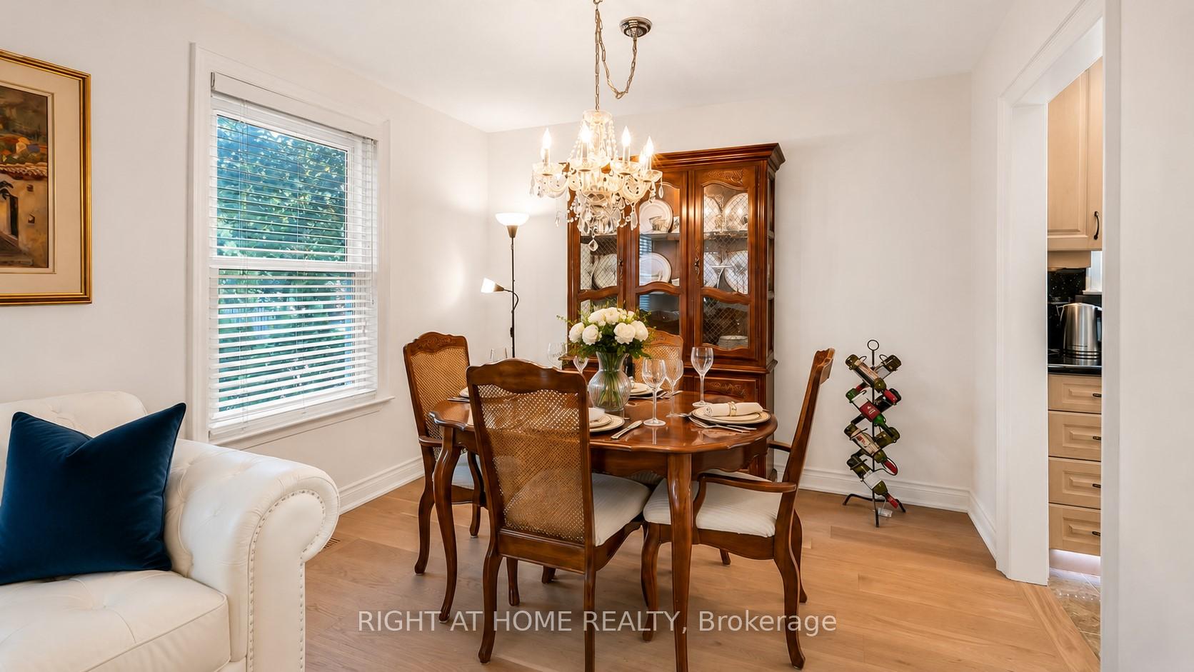 Photo 11 of 168 Springhead Gardens, Richmond Hill, North Richvale — HOMEH