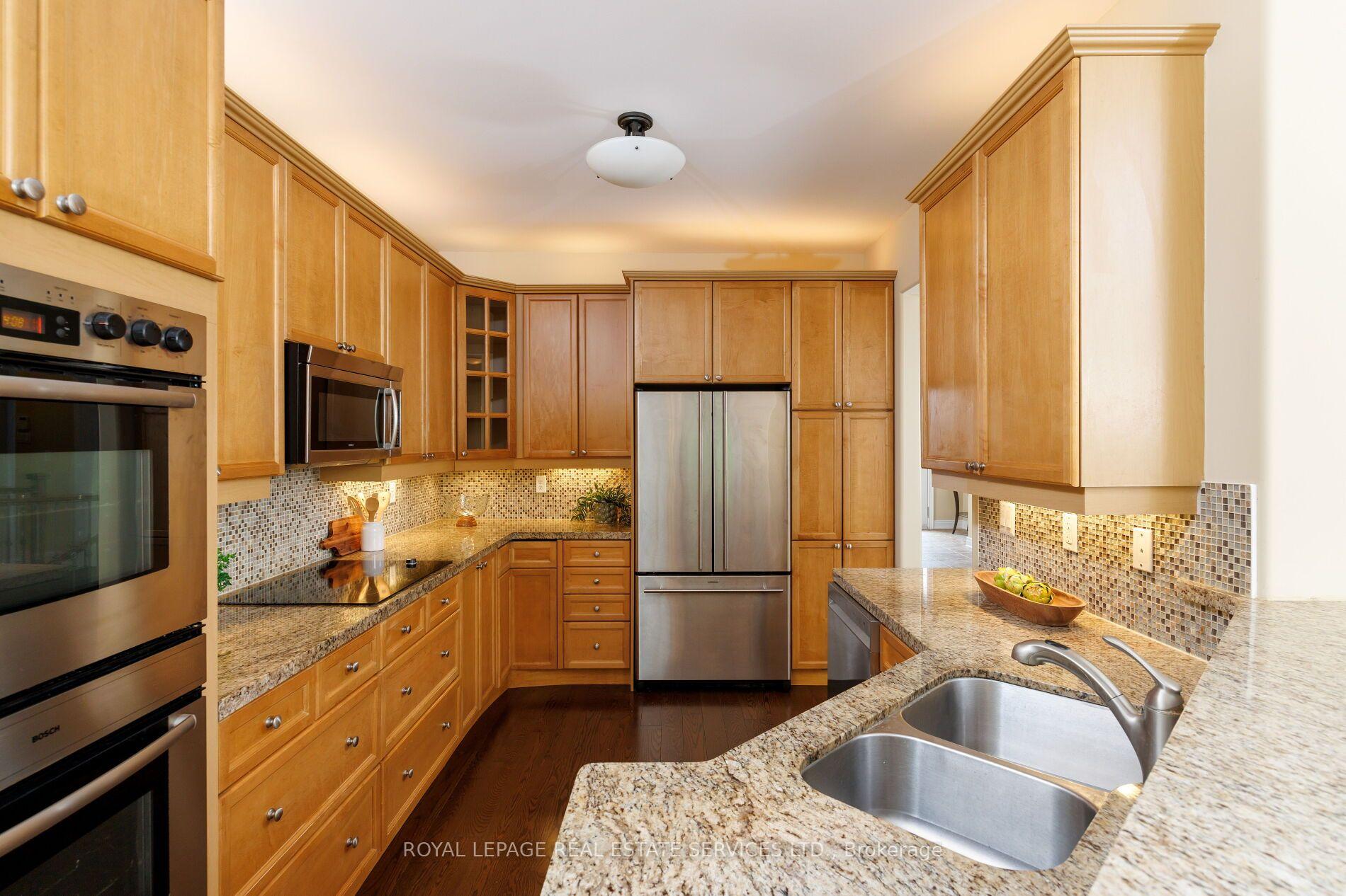 Photo 15 of 2424 Tesla Crescent, Oakville, Joshua Creek — HOMEH
