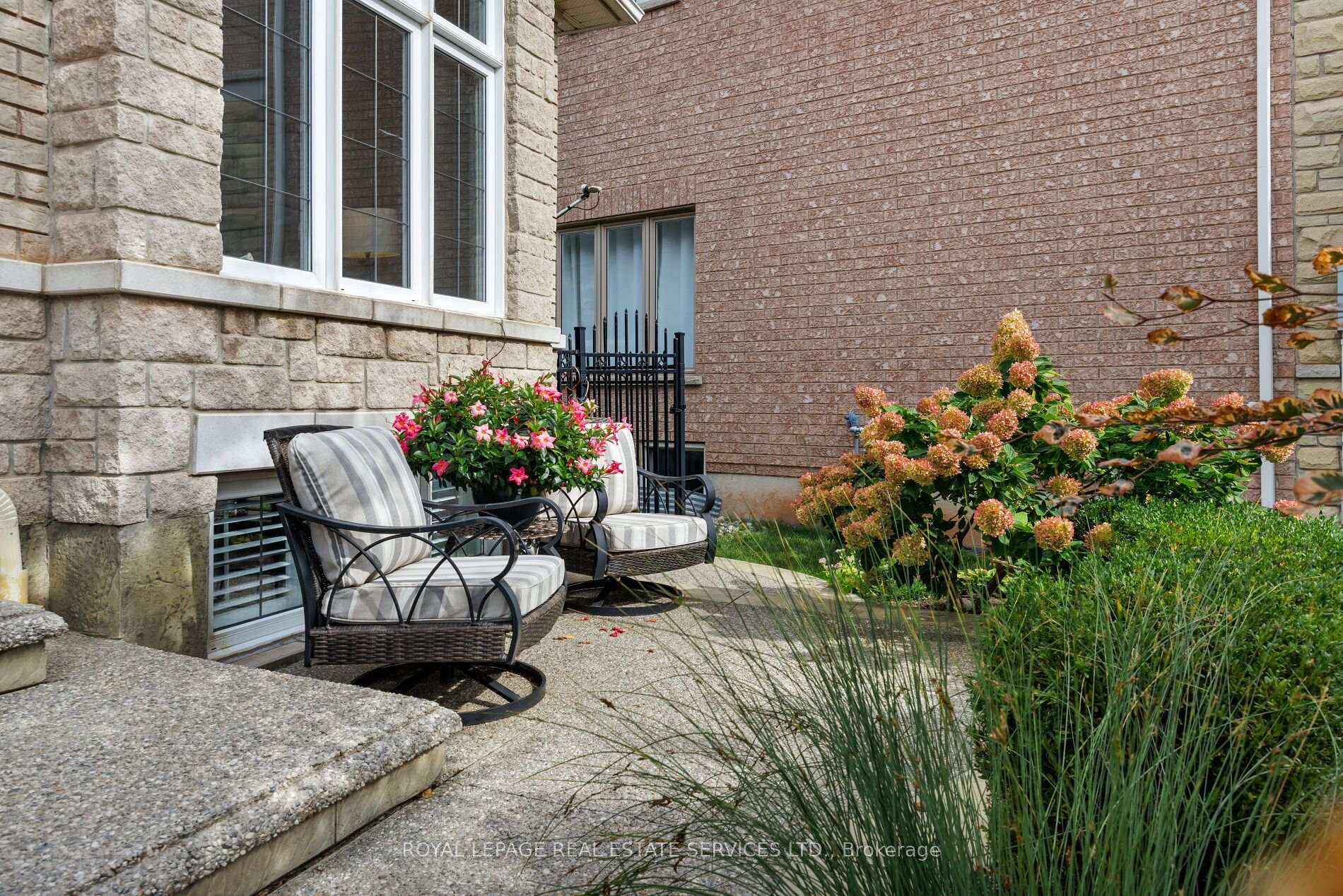 Photo 38 of 2424 Tesla Crescent, Oakville, Joshua Creek — HOMEH
