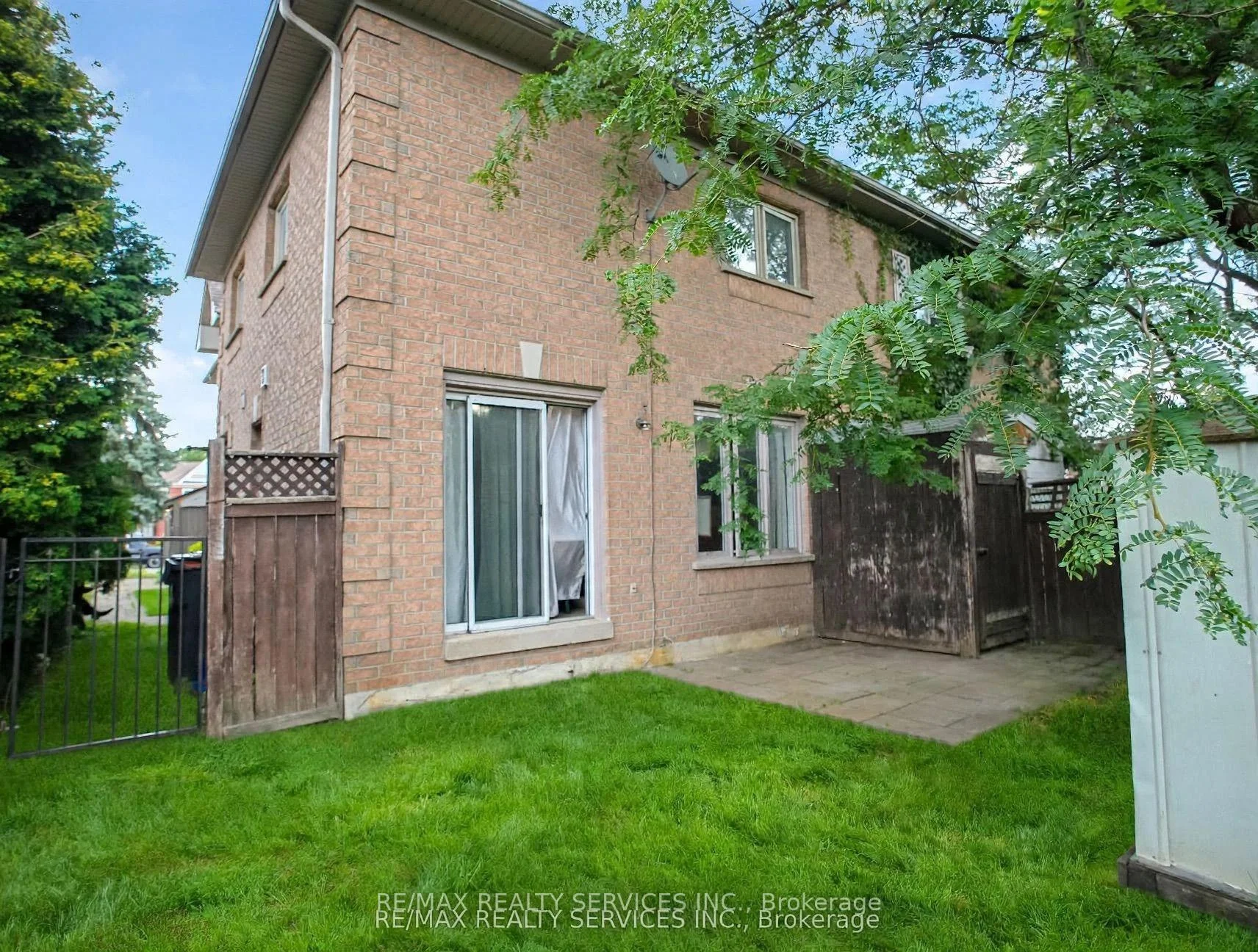 Photo 34 of 121 Pressed Brick Drive, Brampton, Brampton North — HOMEH