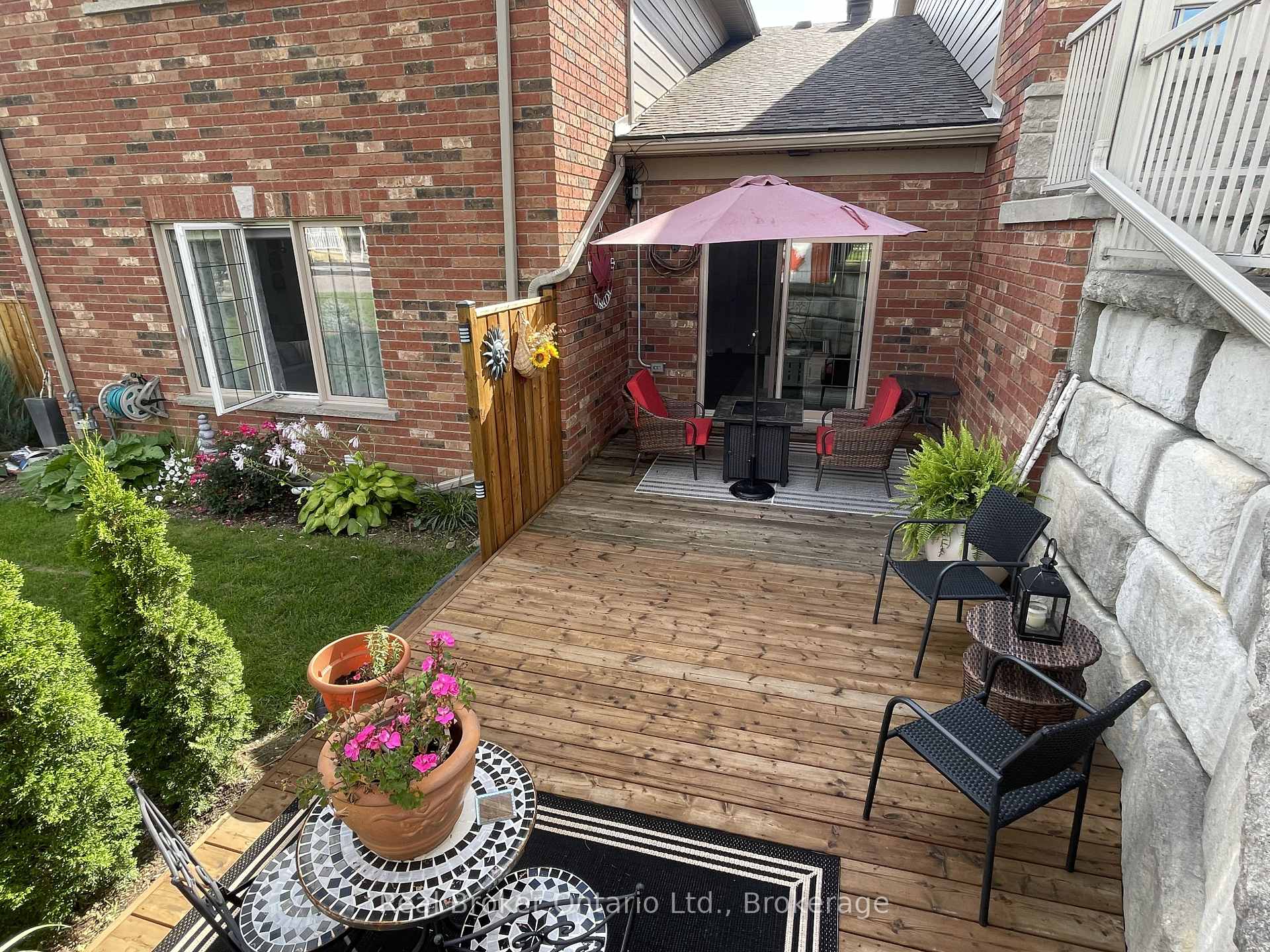 Photo 11 of 438 Shewfelt Crescent, Midland — HOMEH
