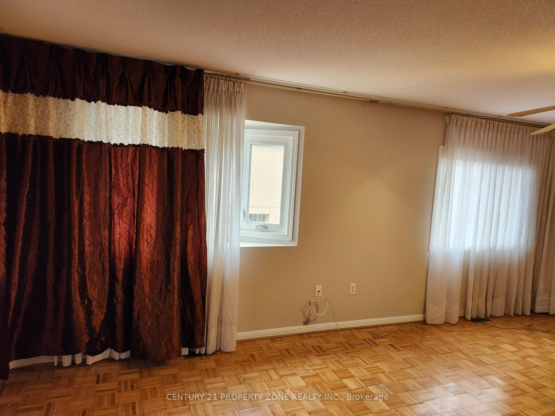 Photo 3 of Unit Main, 700 Peter Robertson Boulevard, Brampton, Sandringham-Wellington — HOMEH