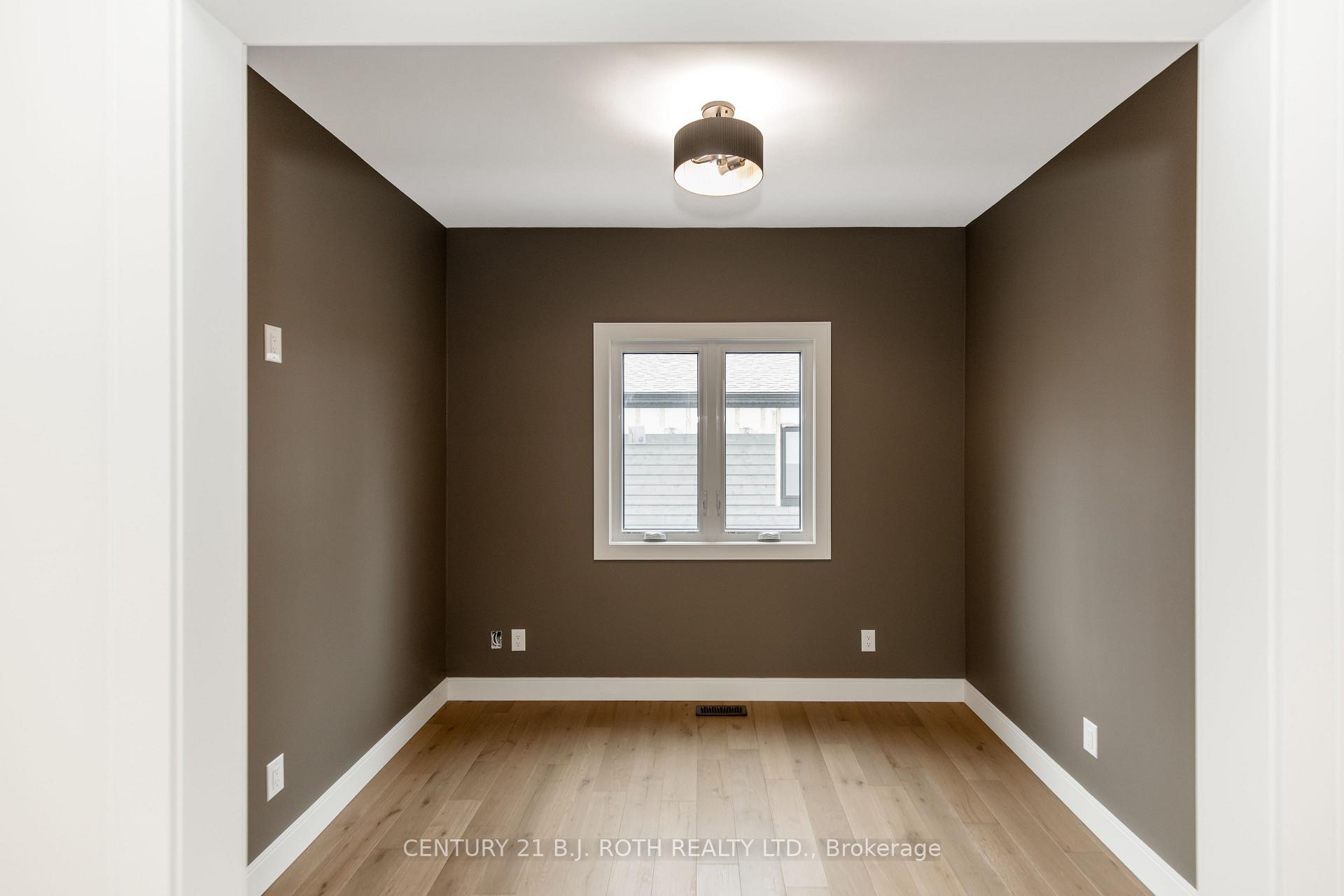 Photo 5 of 56 Brennan Avenue, Barrie, South Shore — HOMEH