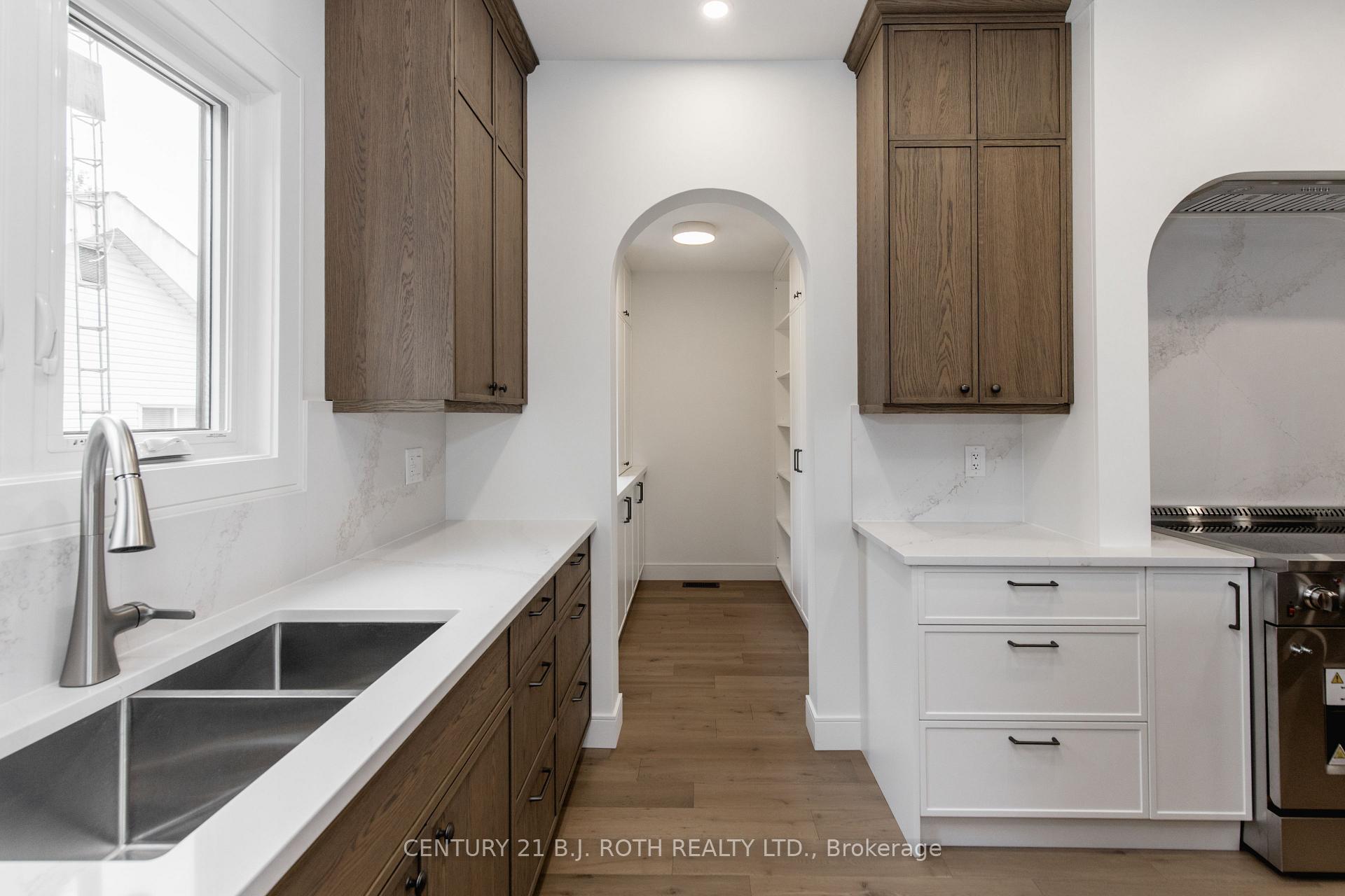 Photo 10 of 56 Brennan Avenue, Barrie, South Shore — HOMEH