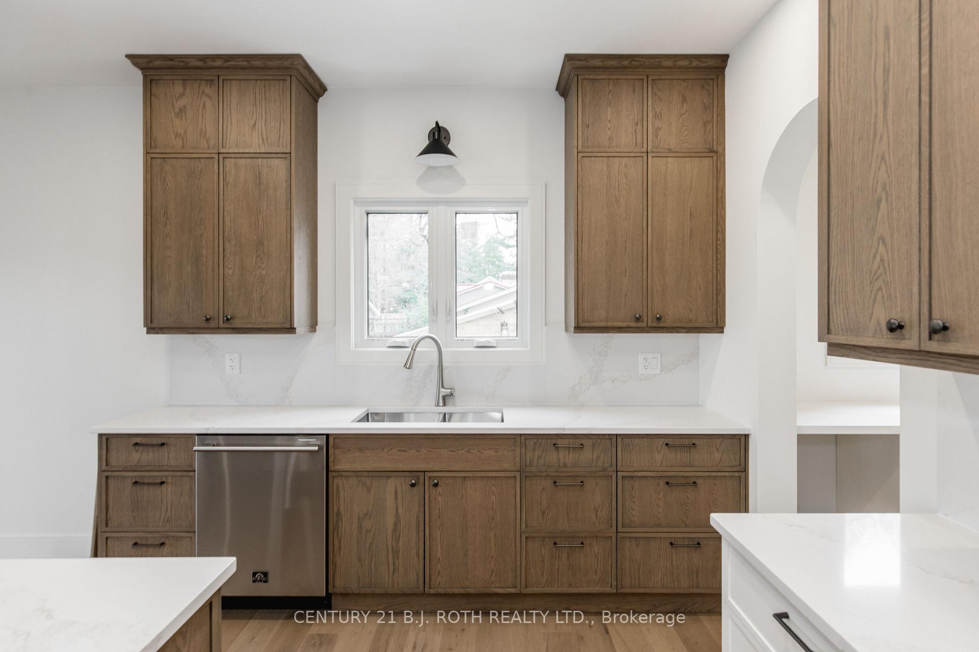 Photo 12 of 56 Brennan Avenue, Barrie, South Shore — HOMEH