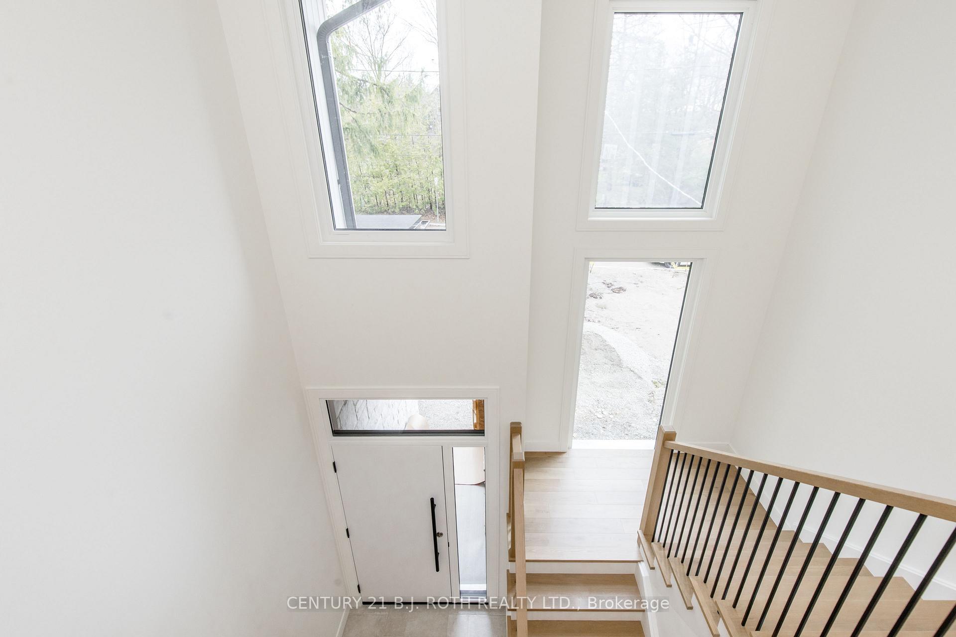 Photo 25 of 56 Brennan Avenue, Barrie, South Shore — HOMEH