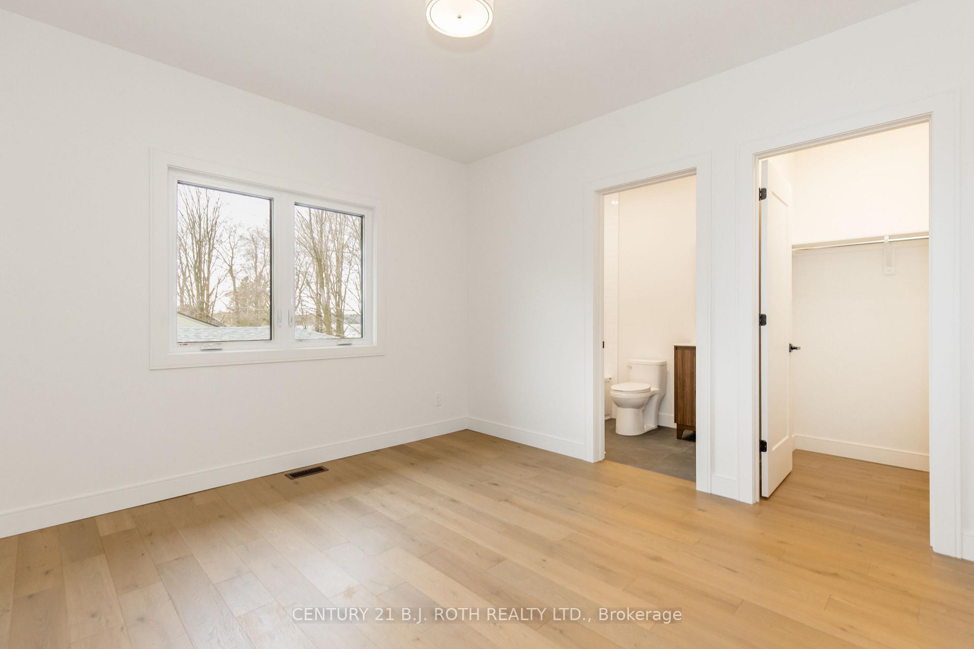 Photo 34 of 56 Brennan Avenue, Barrie, South Shore — HOMEH