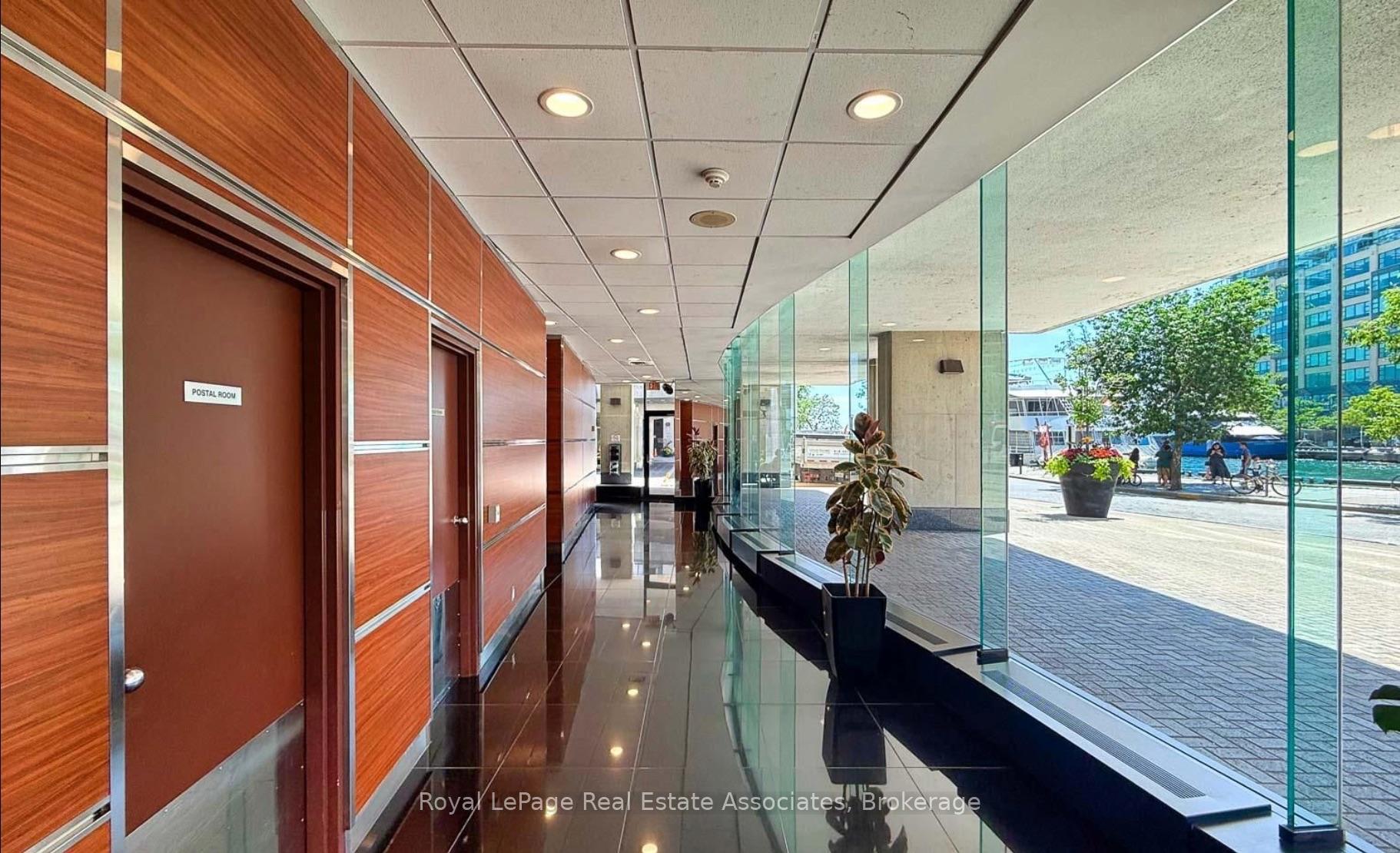 Photo 7 of Unit 3111, 77 Harbour Square, Toronto, Waterfront Communities — HOMEH