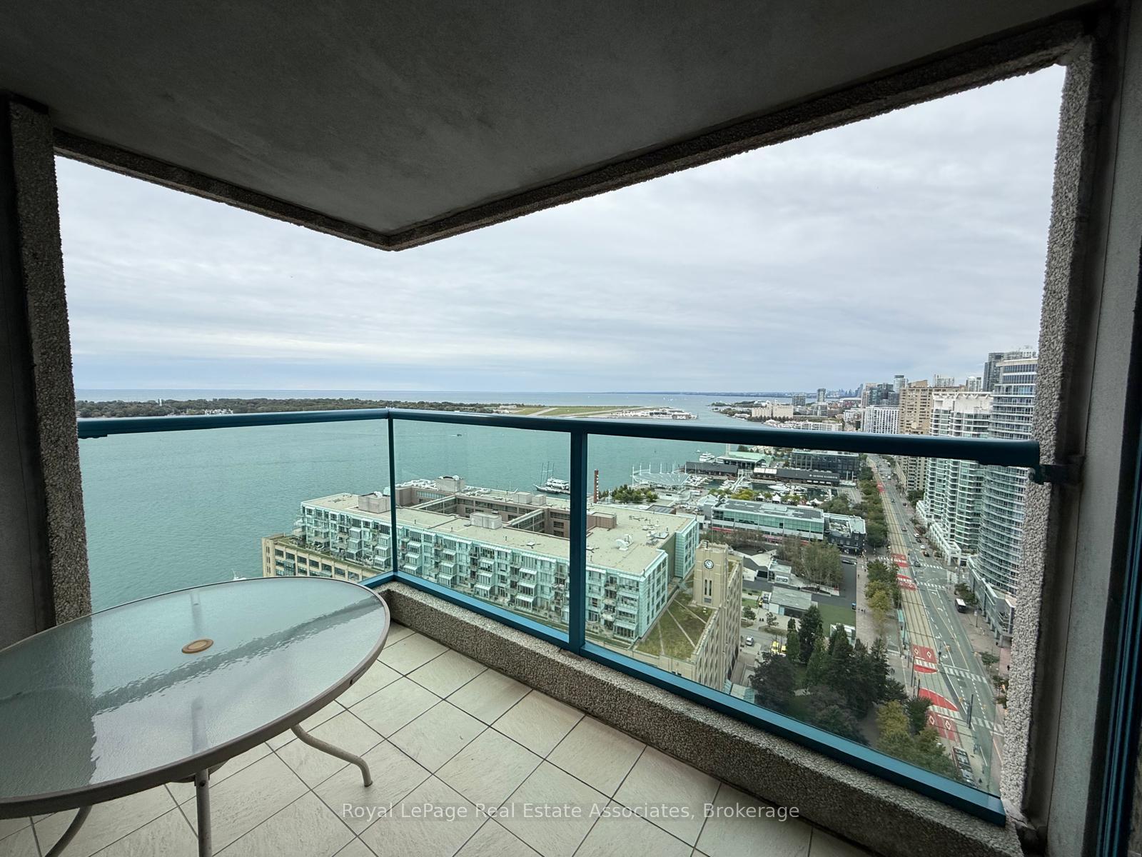 Photo 17 of Unit 3111, 77 Harbour Square, Toronto, Waterfront Communities — HOMEH
